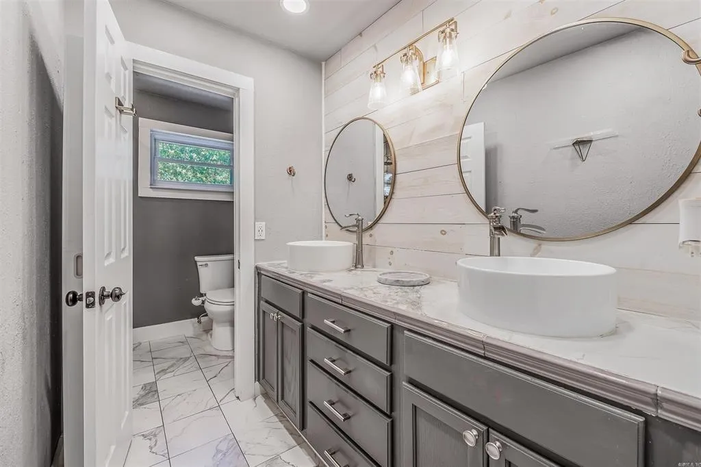 North Little Rock, Arkansas 72116, United States, 4 Bedrooms Bedrooms, ,4 BathroomsBathrooms,Residential,Active,29374