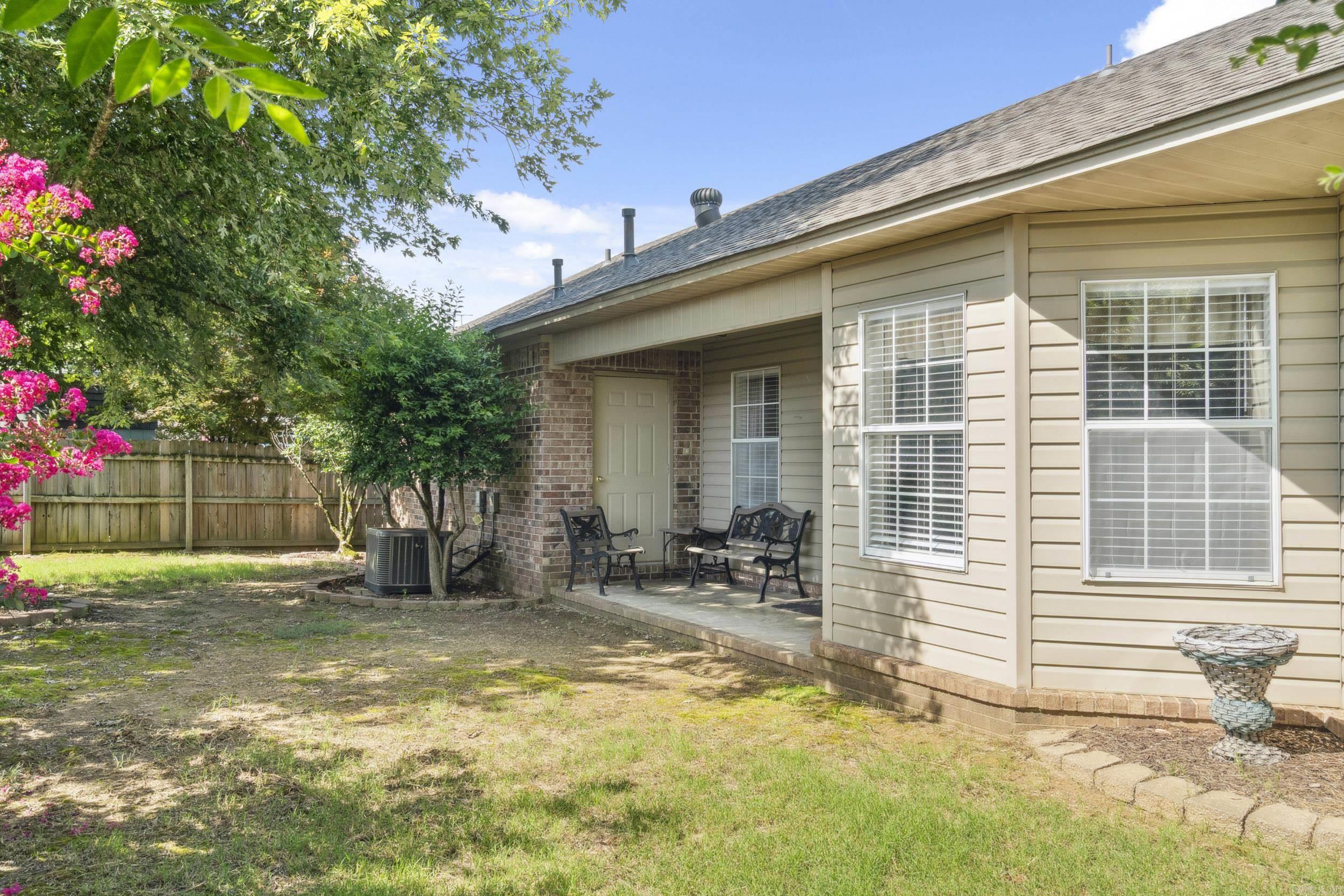 FIELDS FARM - Residential