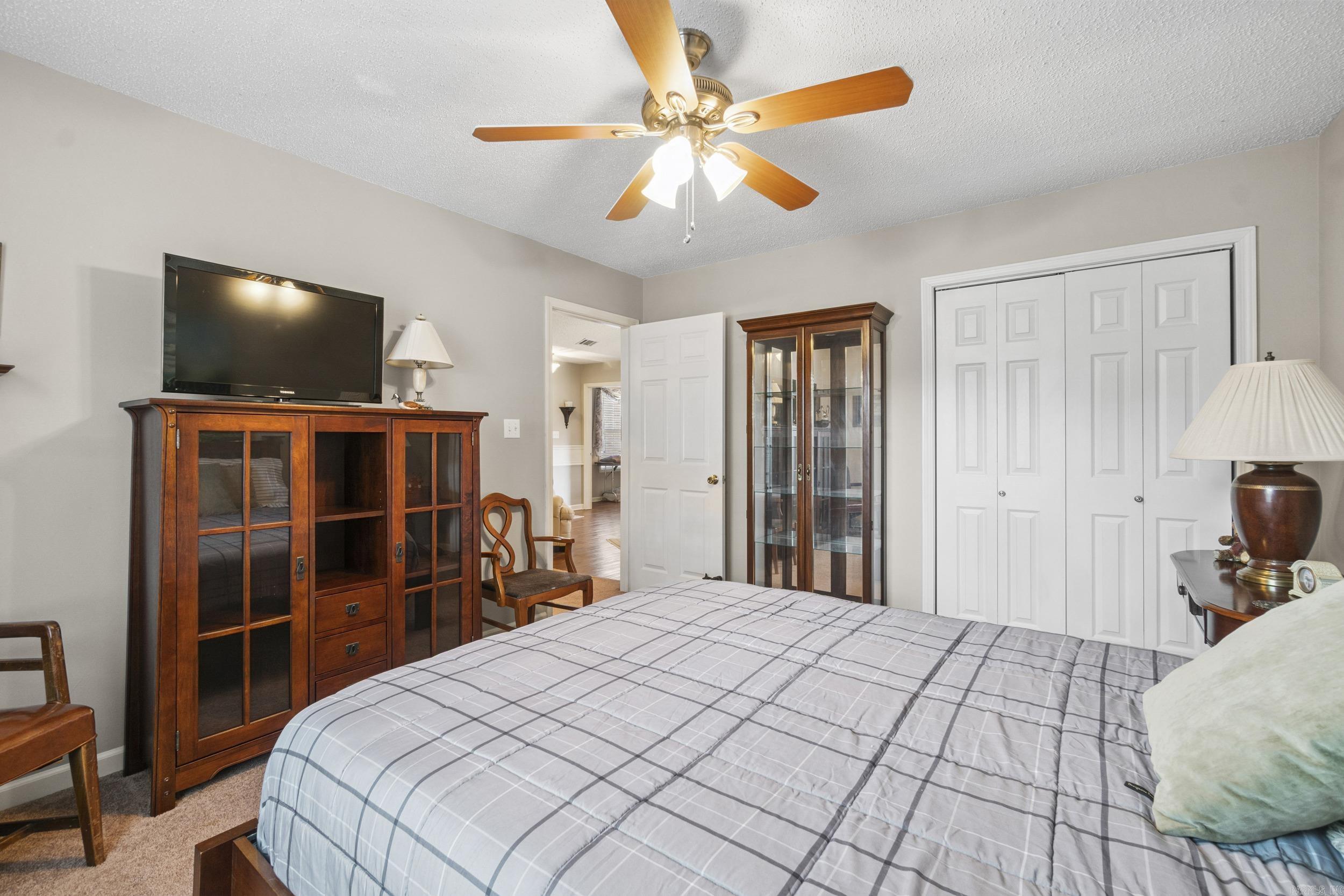 FIELDS FARM - Residential