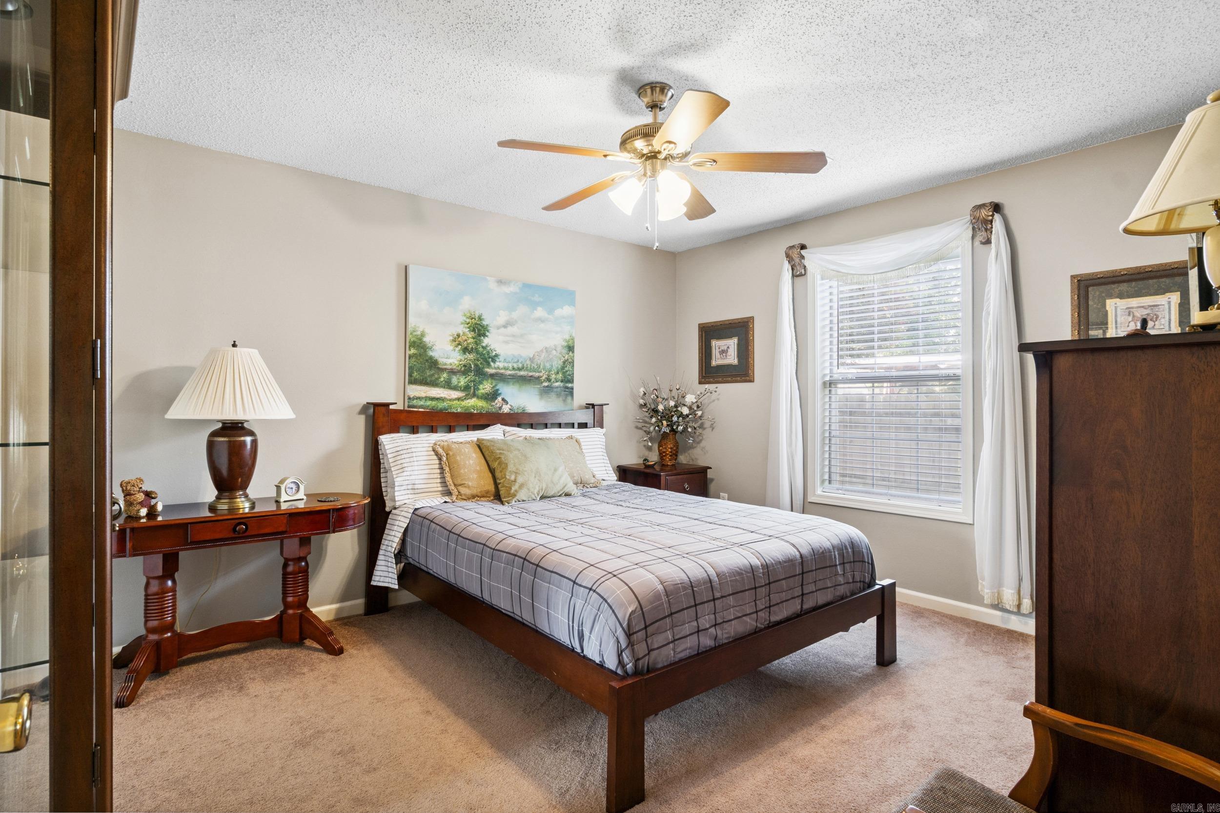 FIELDS FARM - Residential