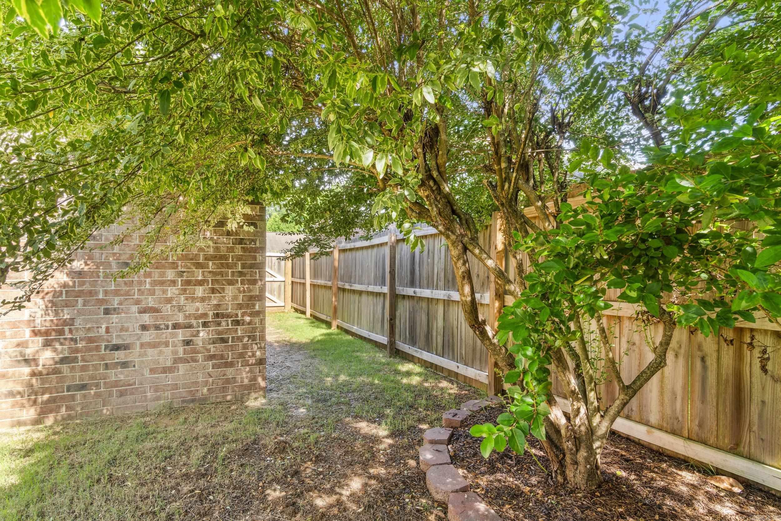 FIELDS FARM - Residential