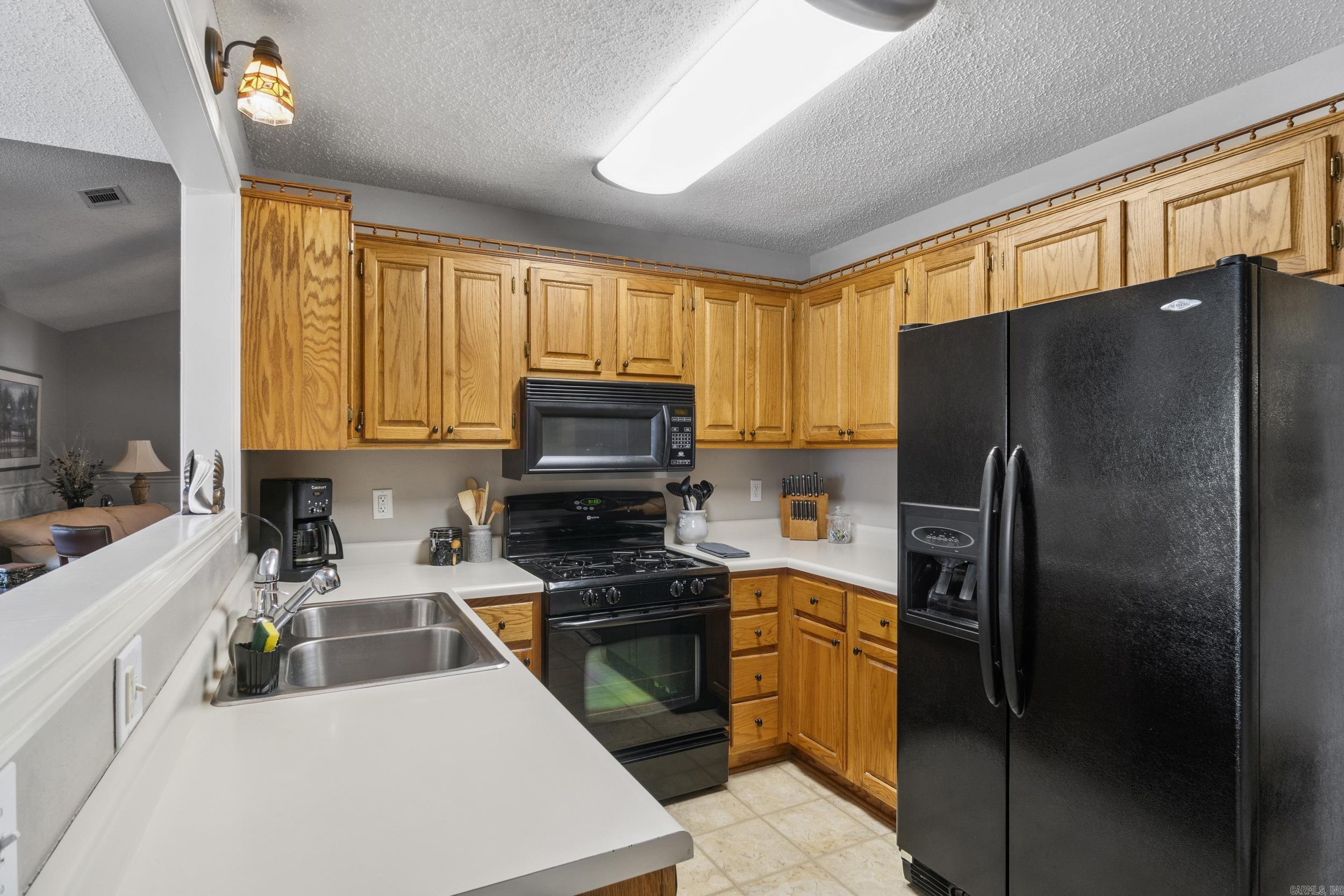 FIELDS FARM - Residential