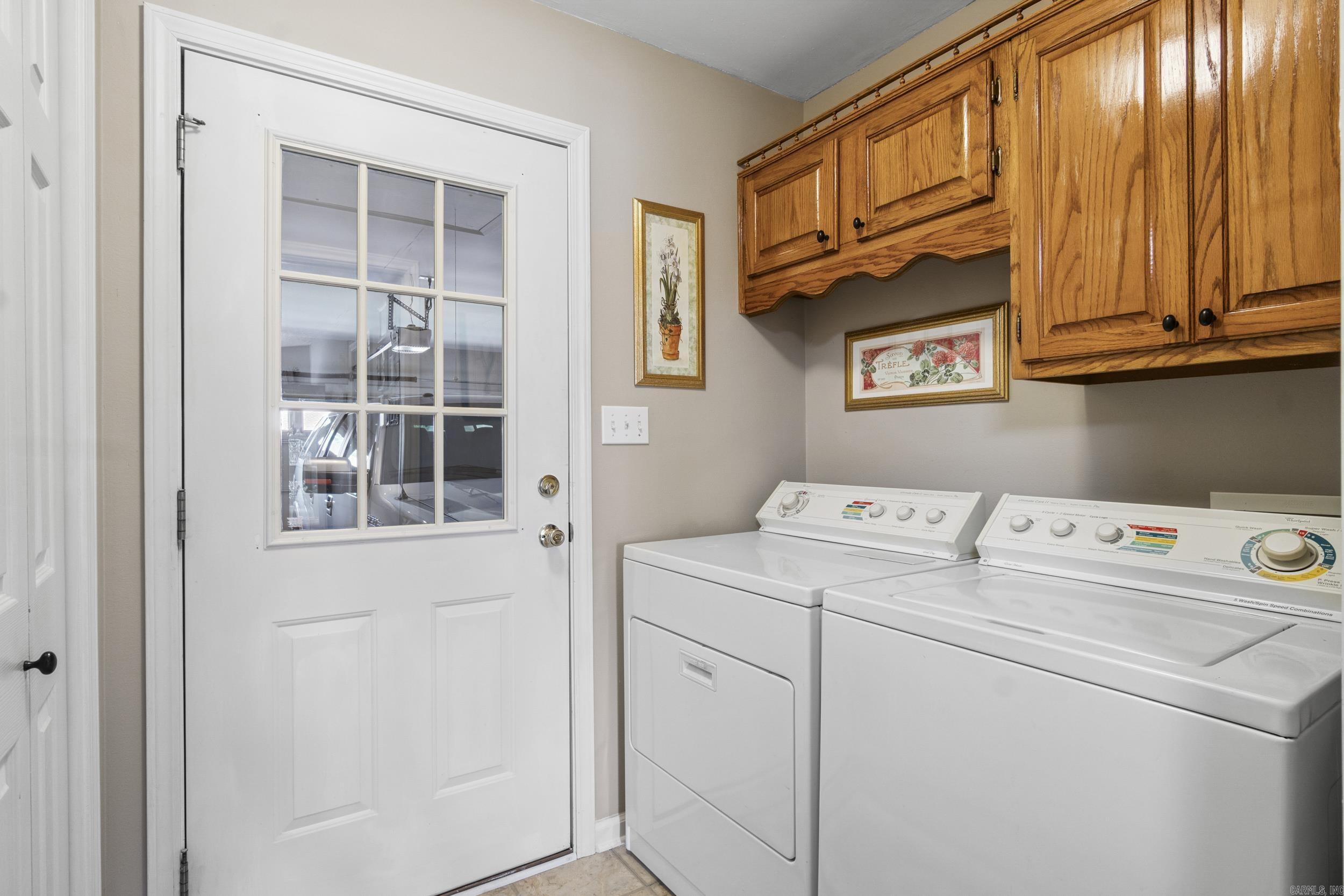 FIELDS FARM - Residential