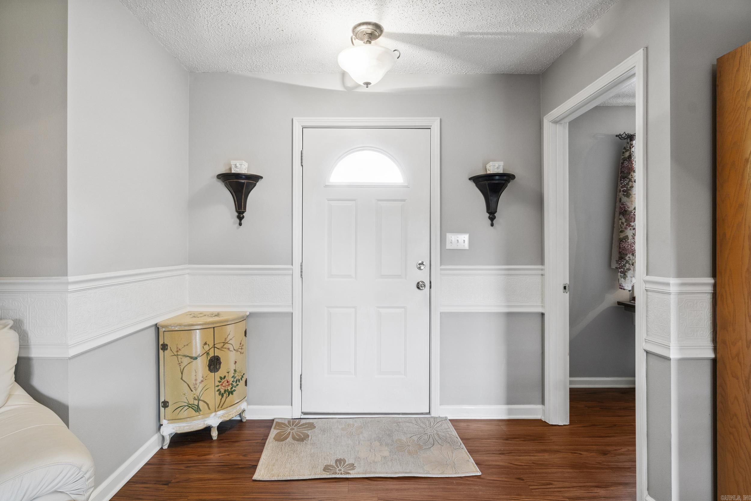 FIELDS FARM - Residential