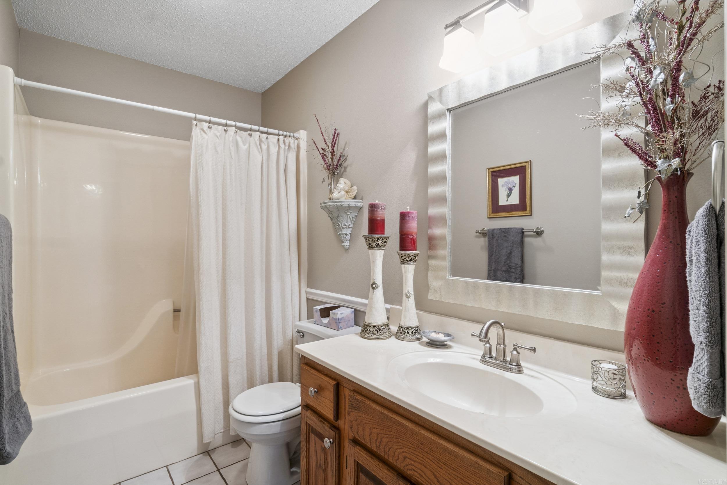 FIELDS FARM - Residential