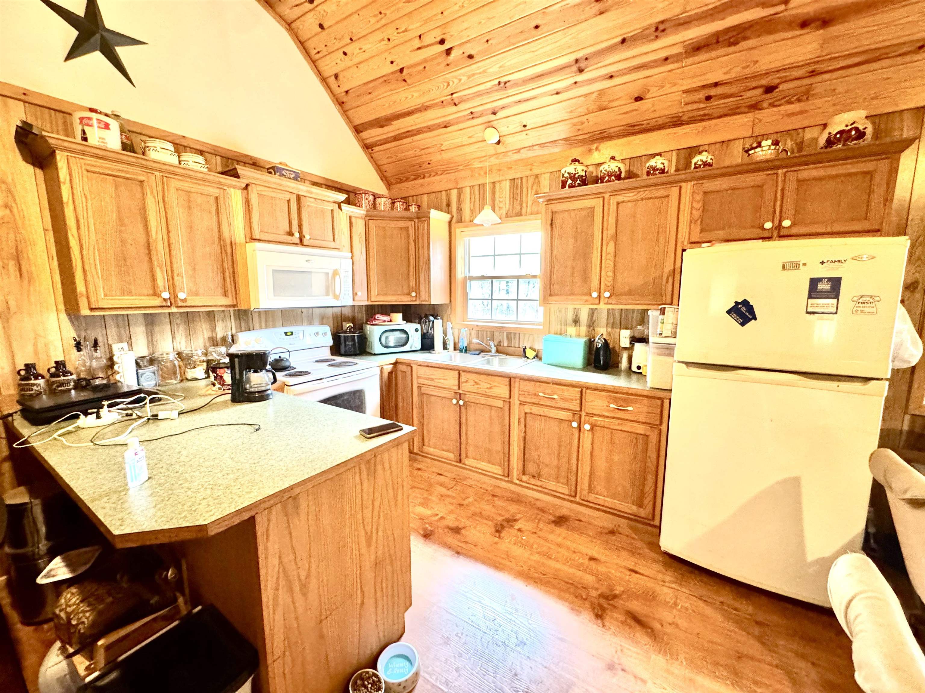 BONE ISLAND - Residential