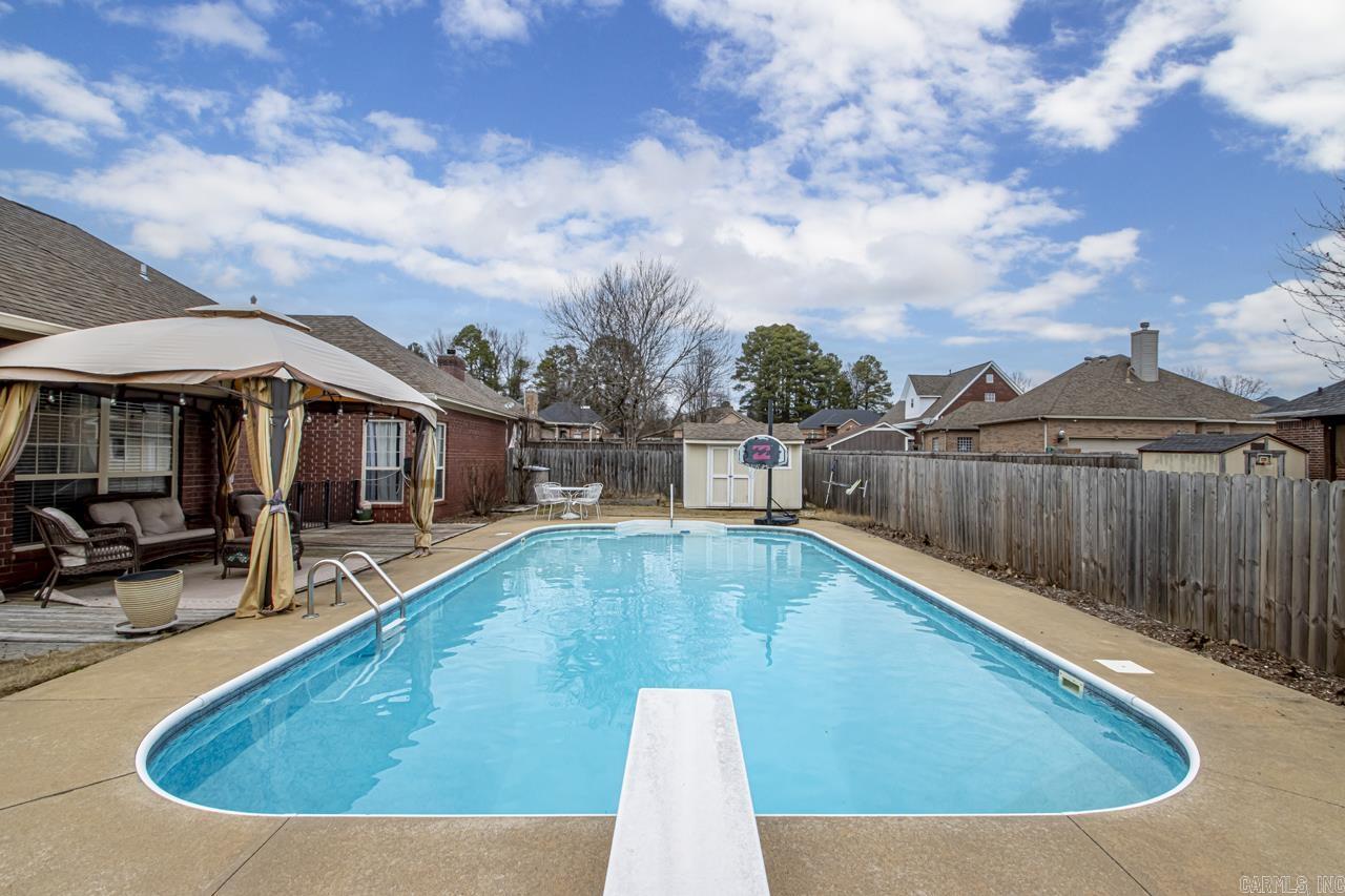 CAMBRIDGE PLACE - Residential