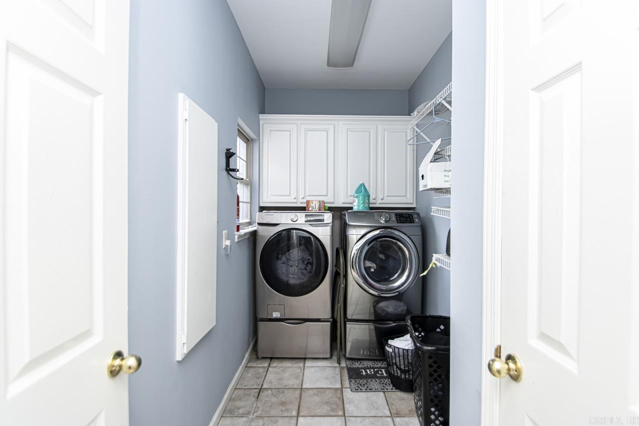 CAMBRIDGE PLACE - Residential