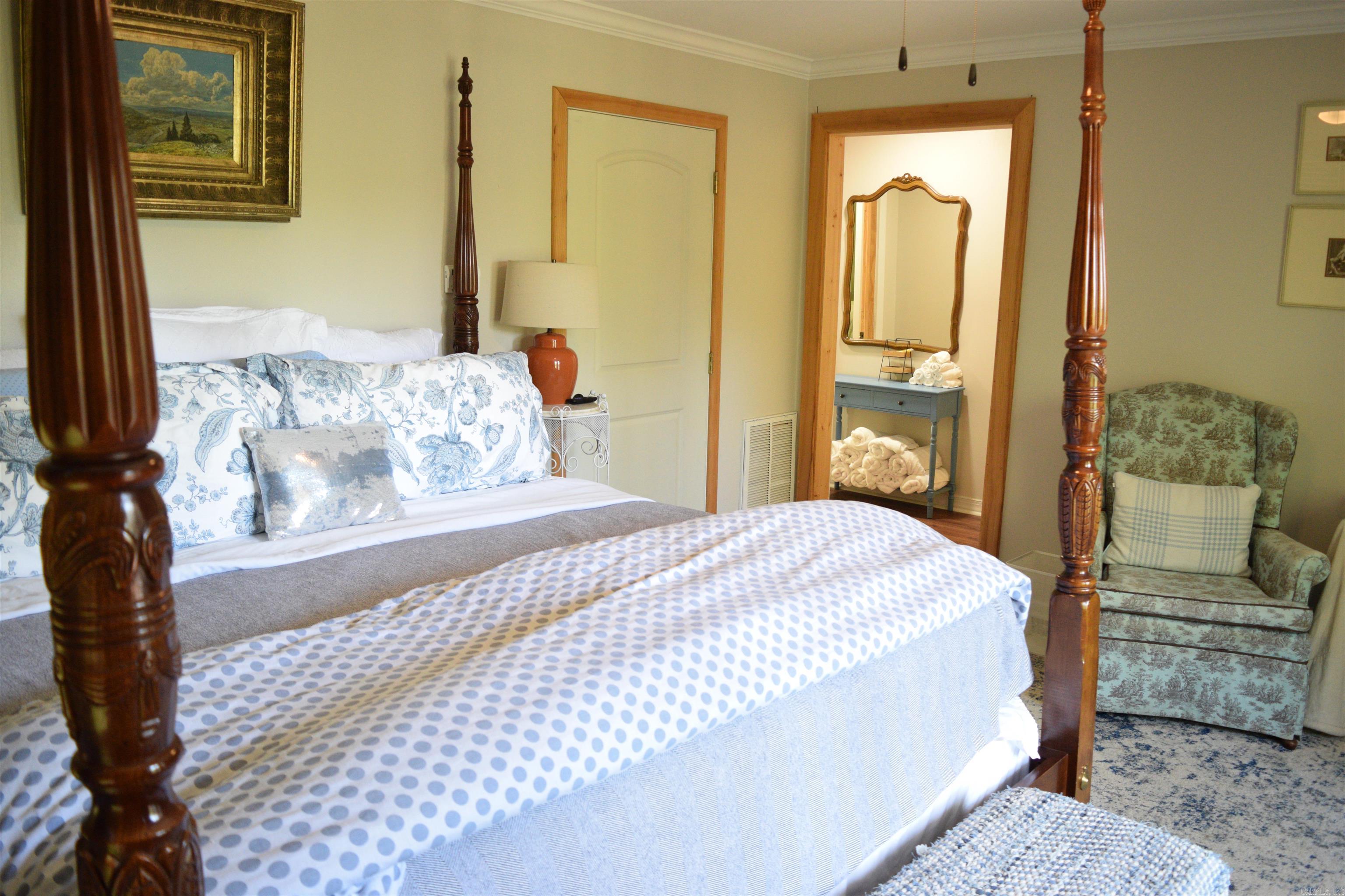 EMERALD COVE - Residential