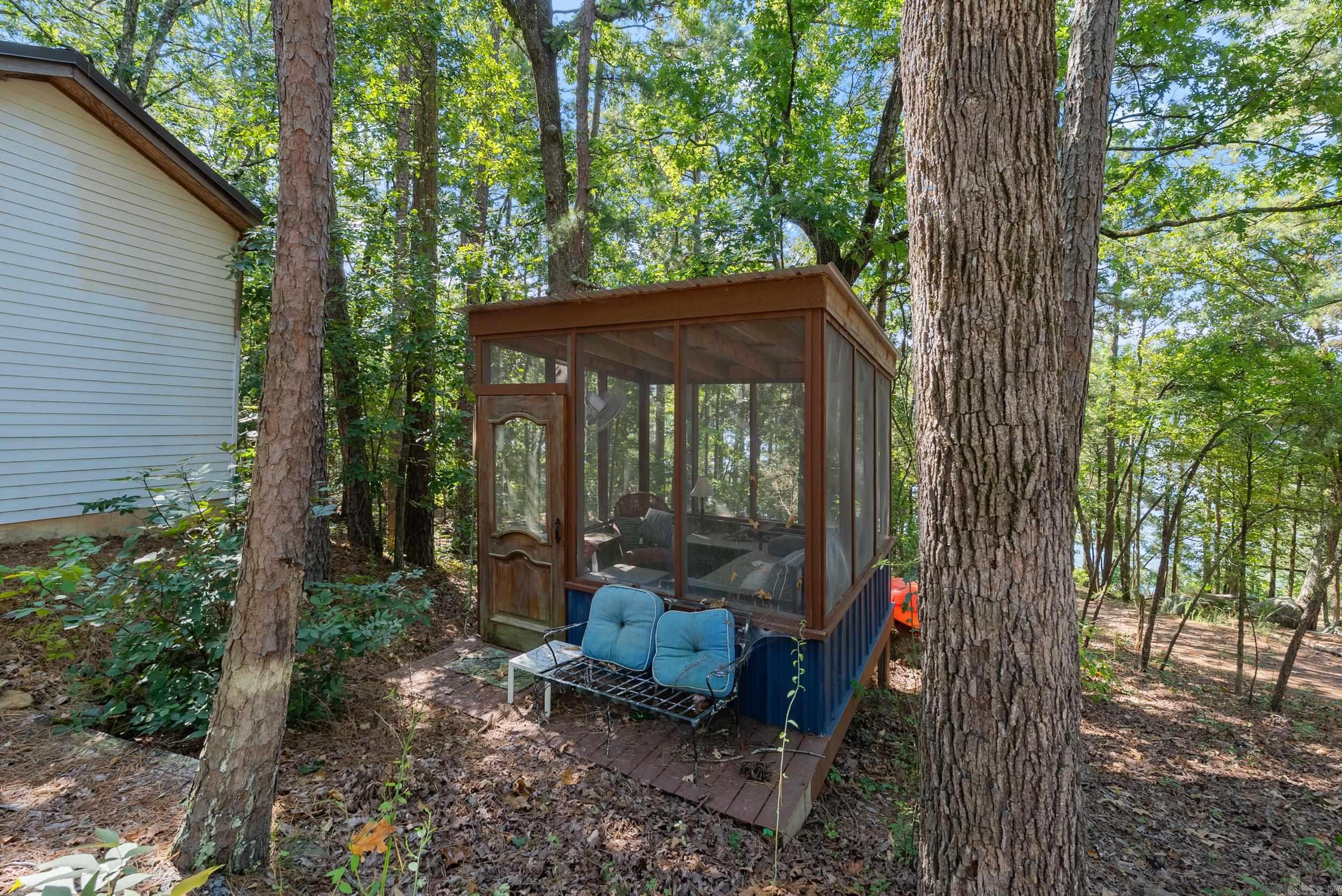EMERALD COVE - Residential