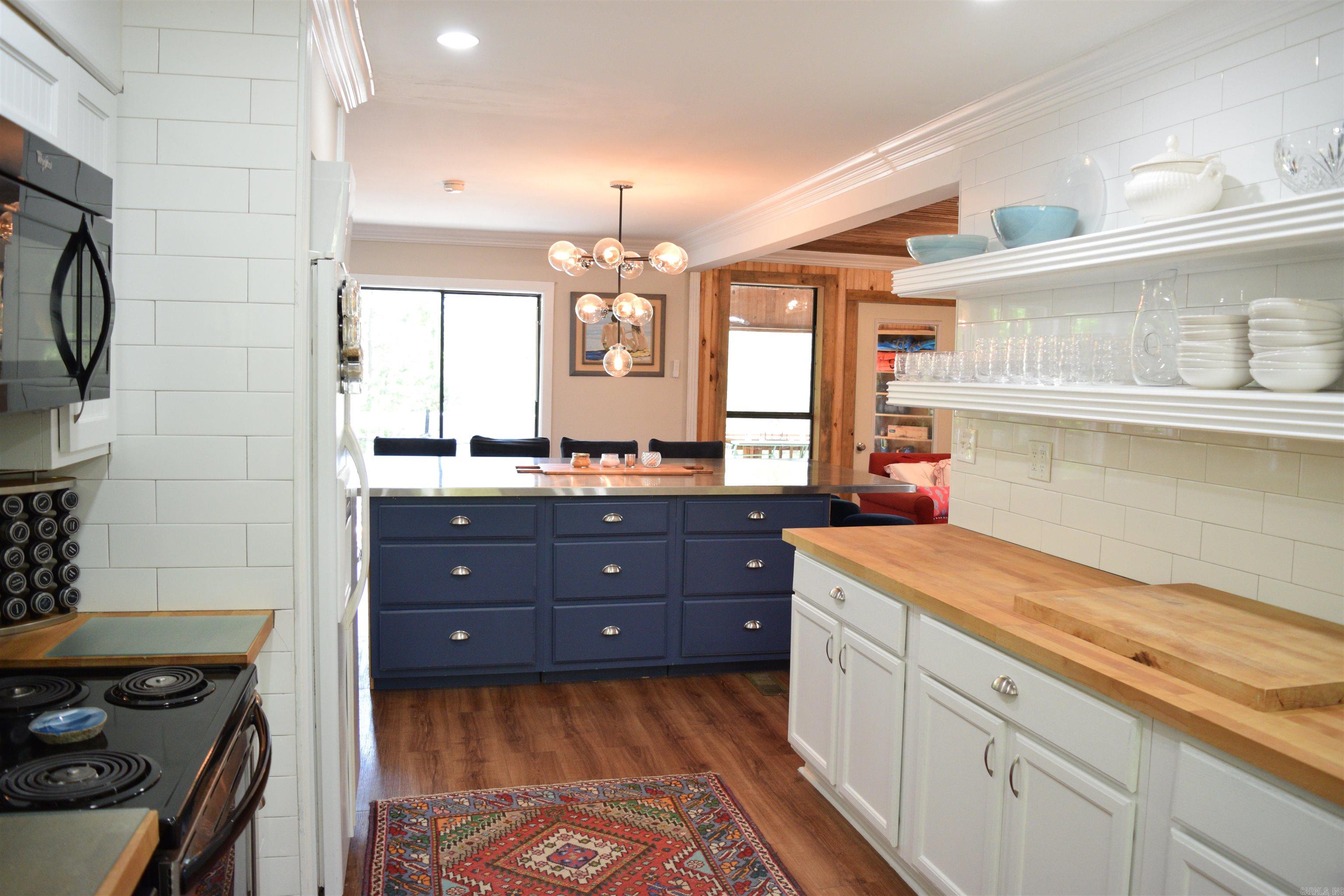 EMERALD COVE - Residential