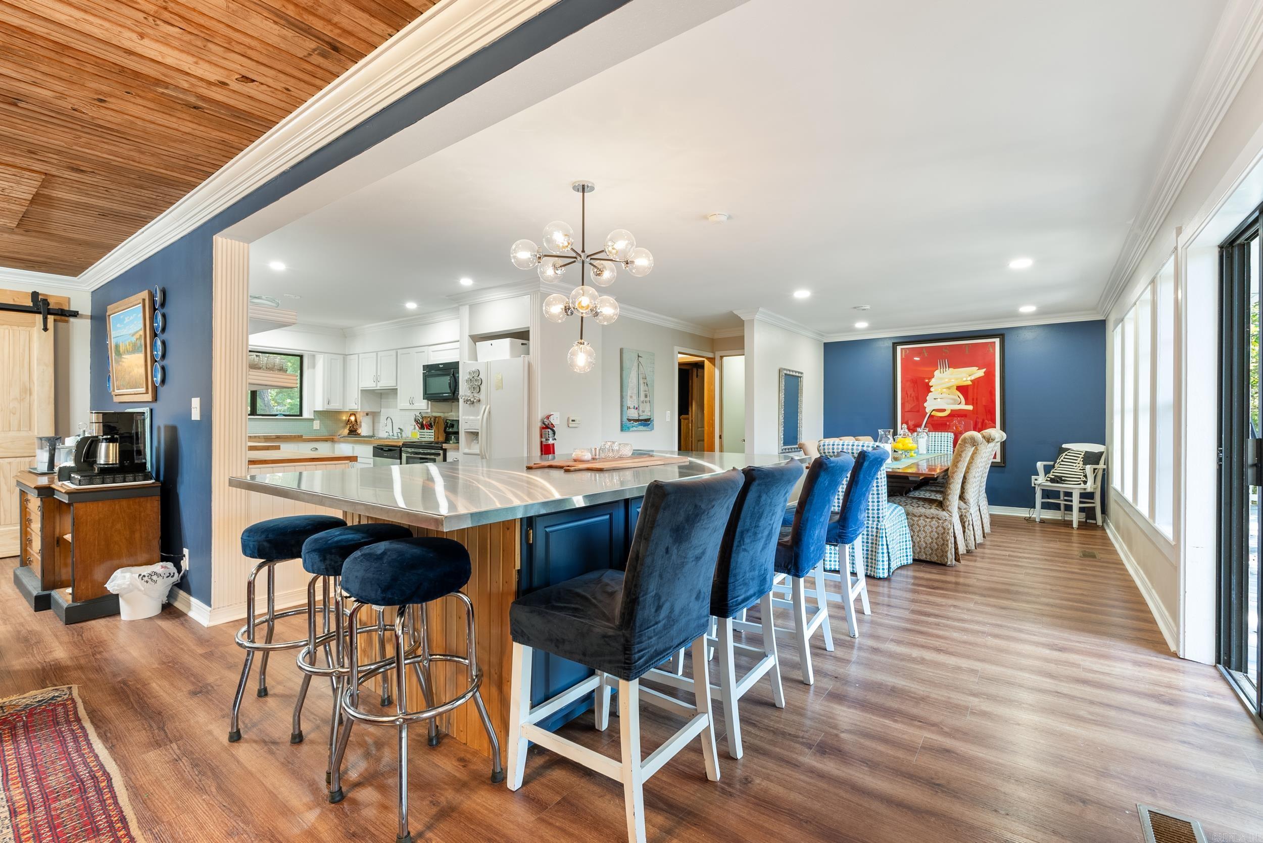 EMERALD COVE - Residential