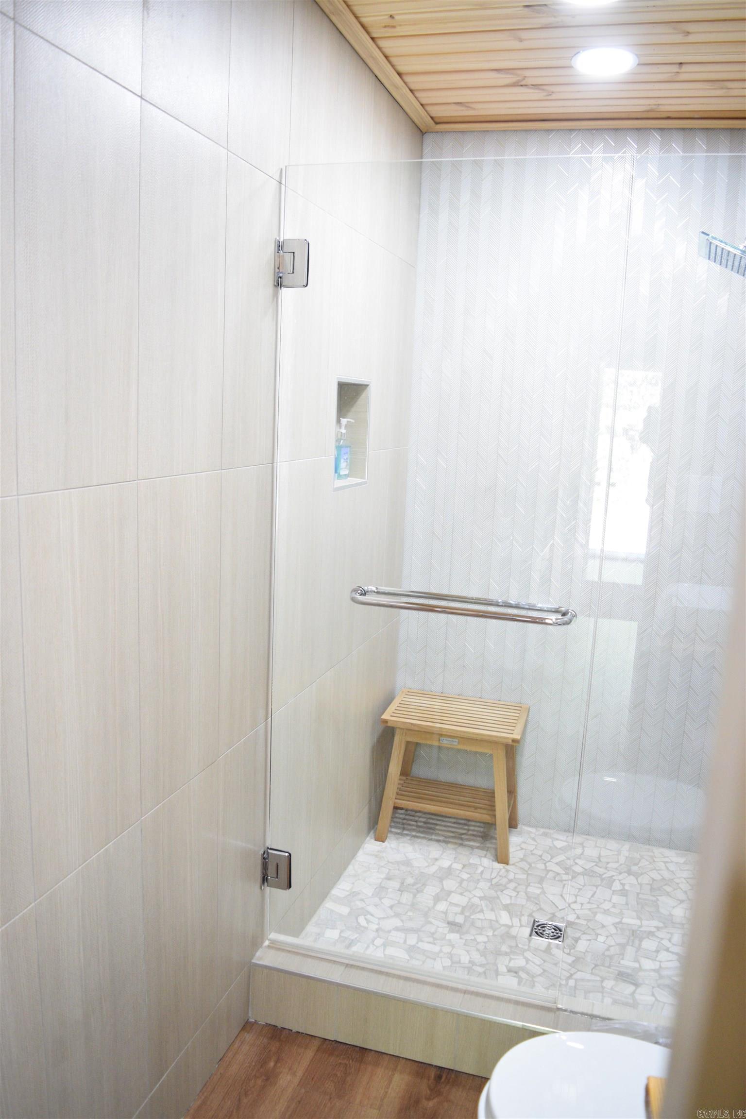 EMERALD COVE - Residential