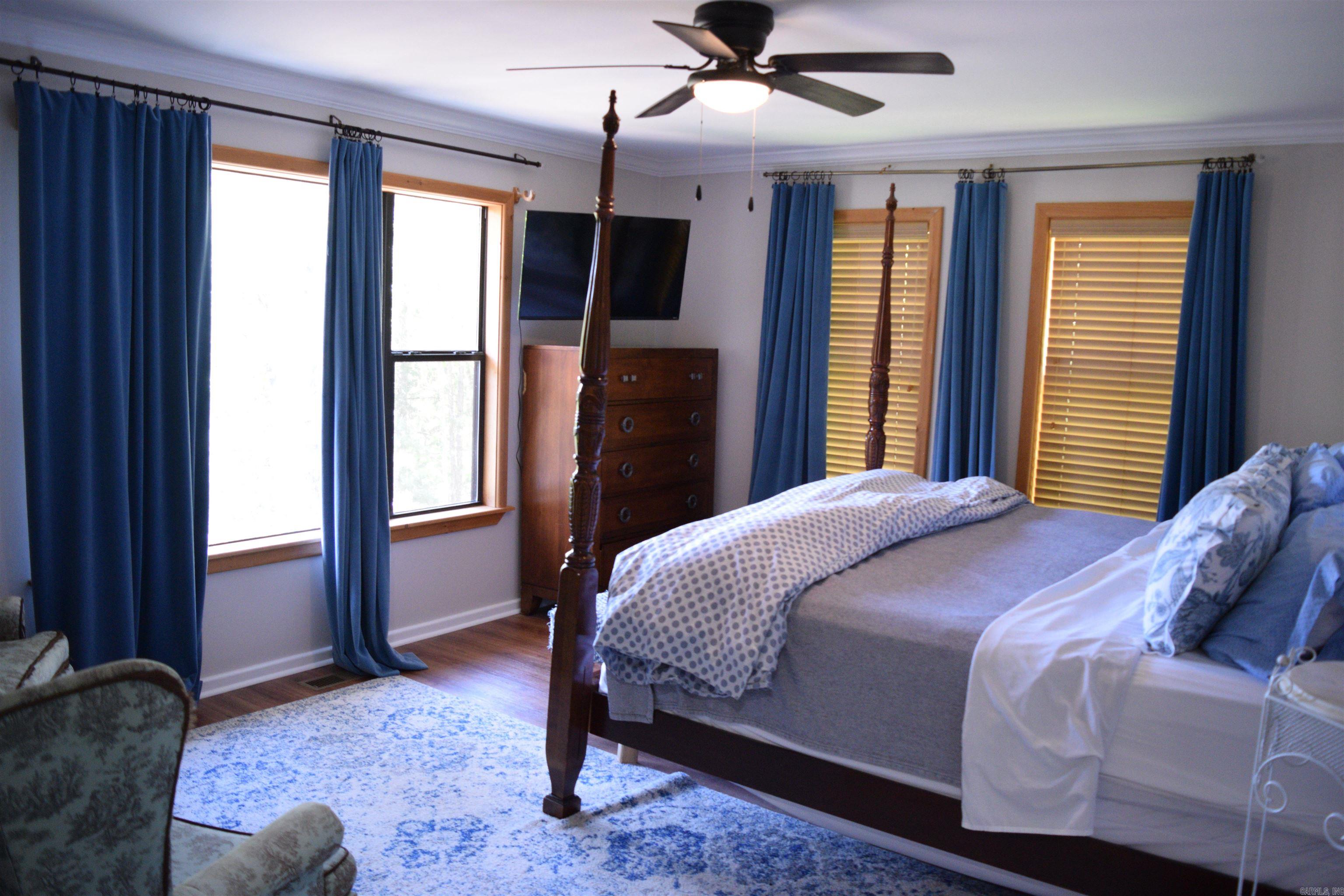 EMERALD COVE - Residential