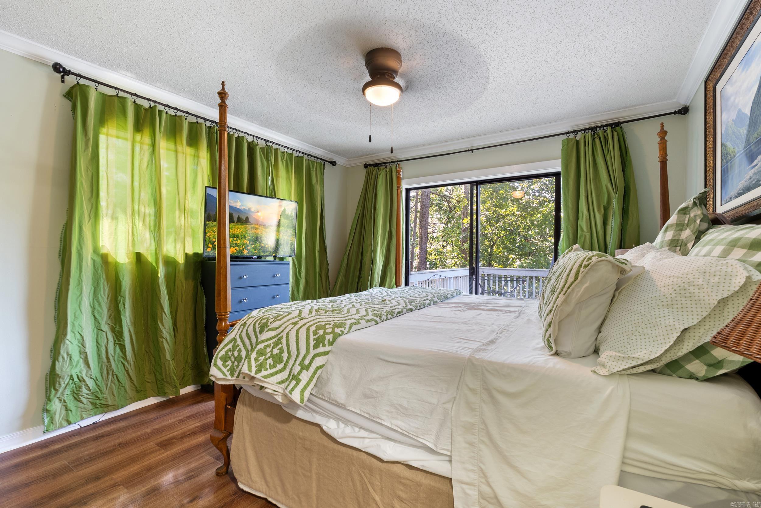 EMERALD COVE - Residential