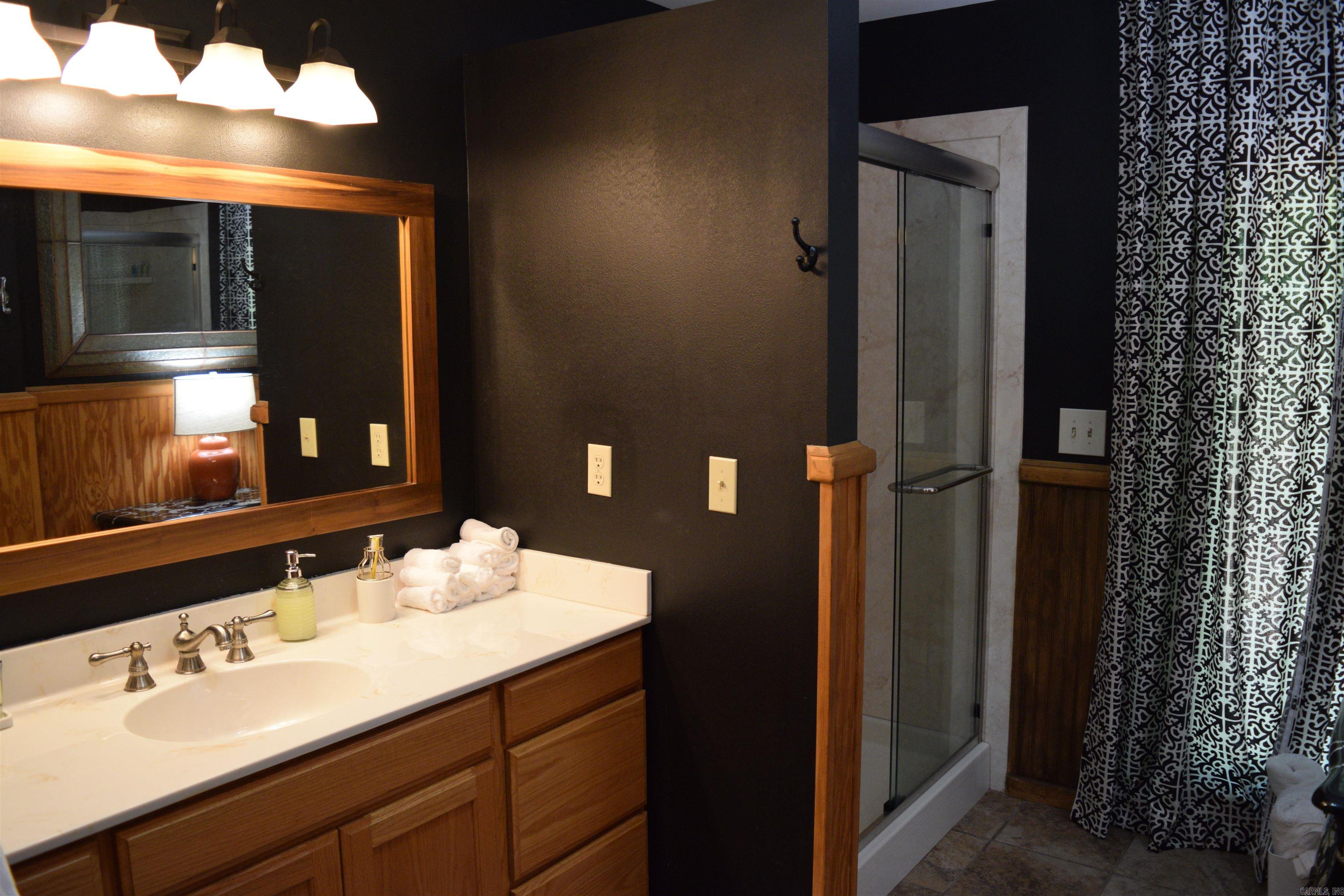 EMERALD COVE - Residential