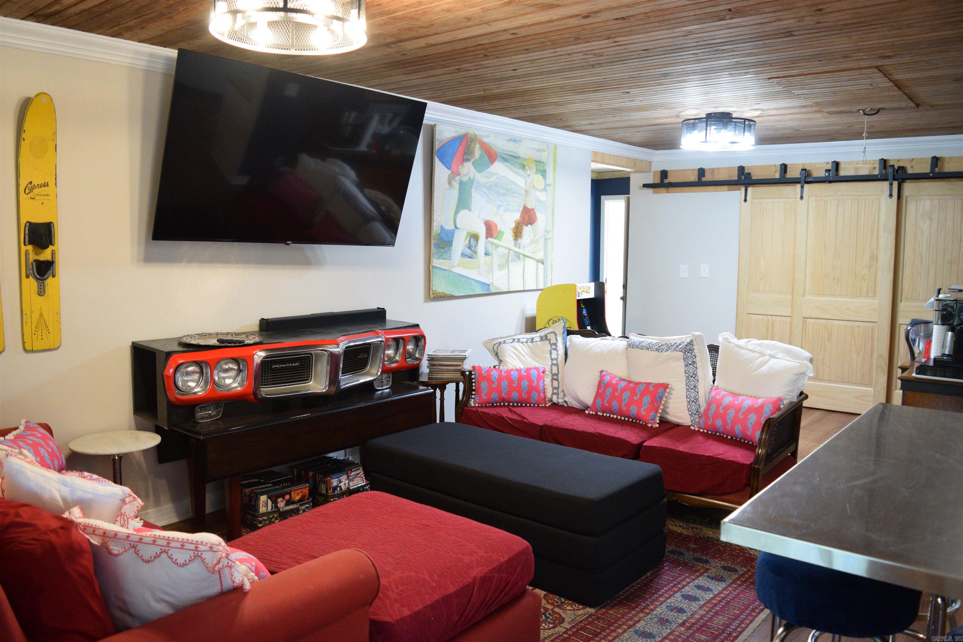 EMERALD COVE - Residential