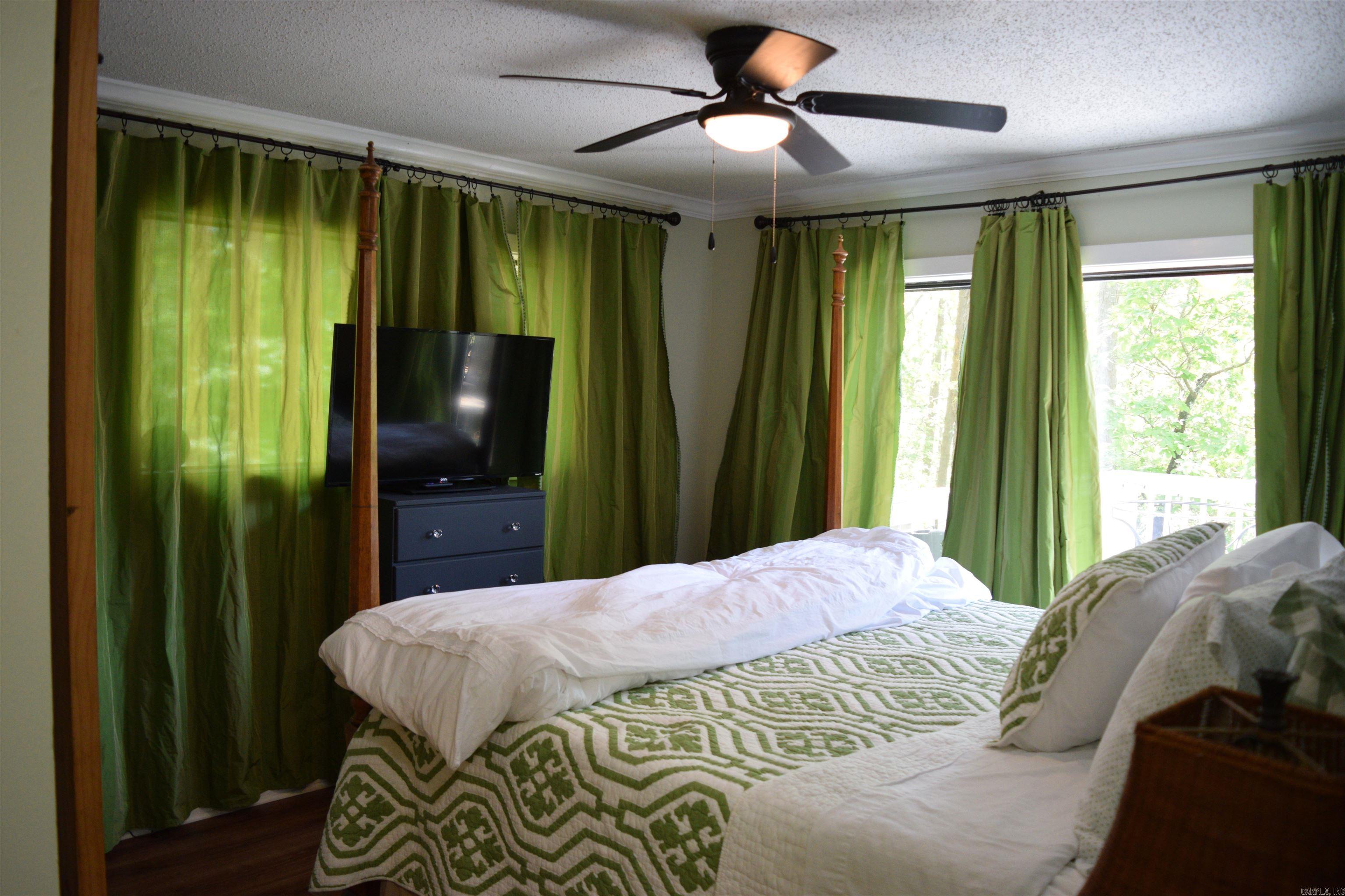 EMERALD COVE - Residential