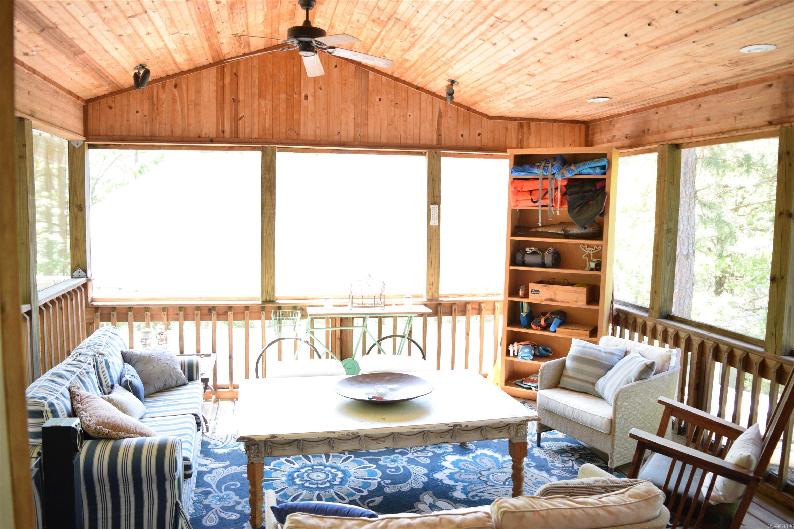 EMERALD COVE - Residential