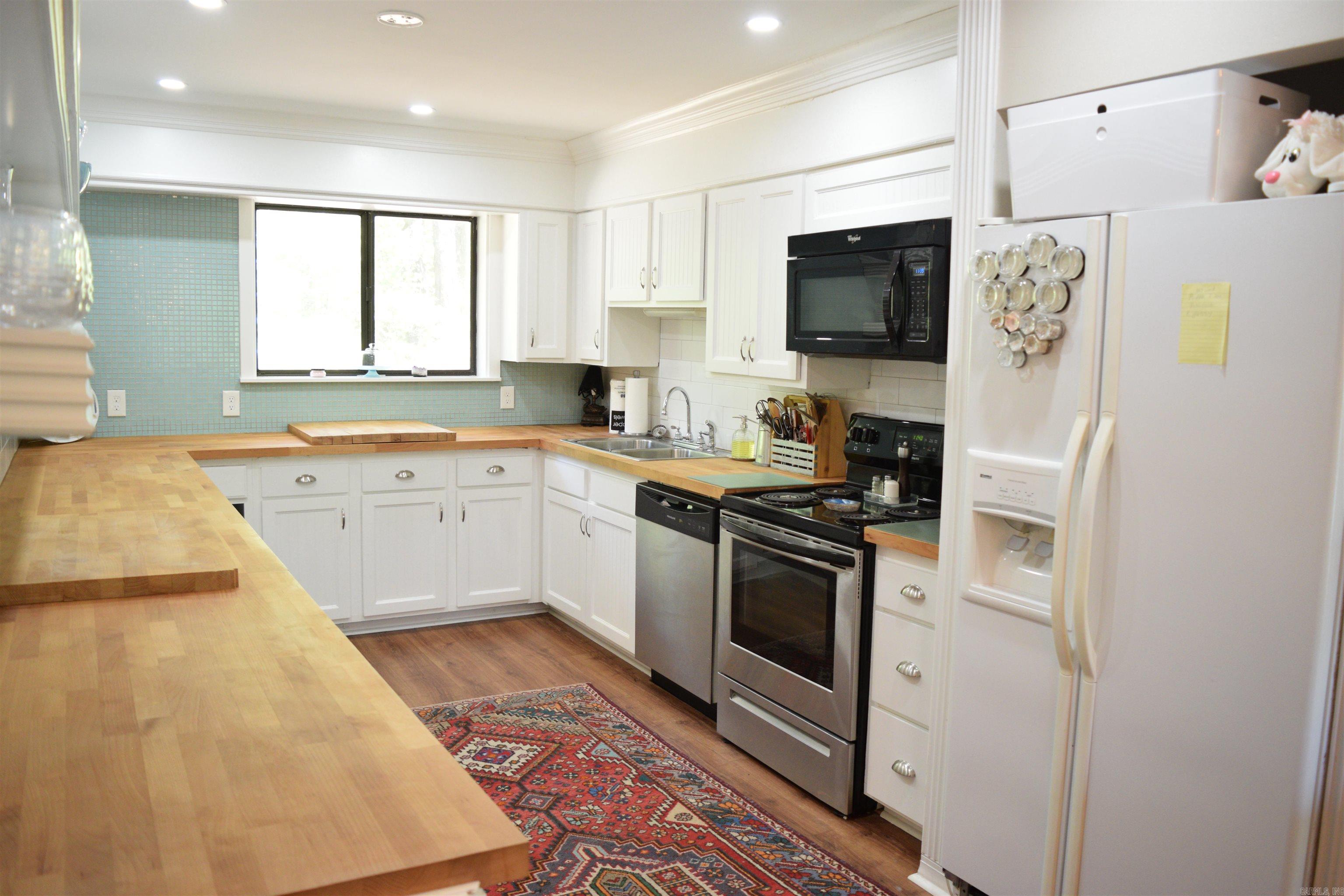 EMERALD COVE - Residential