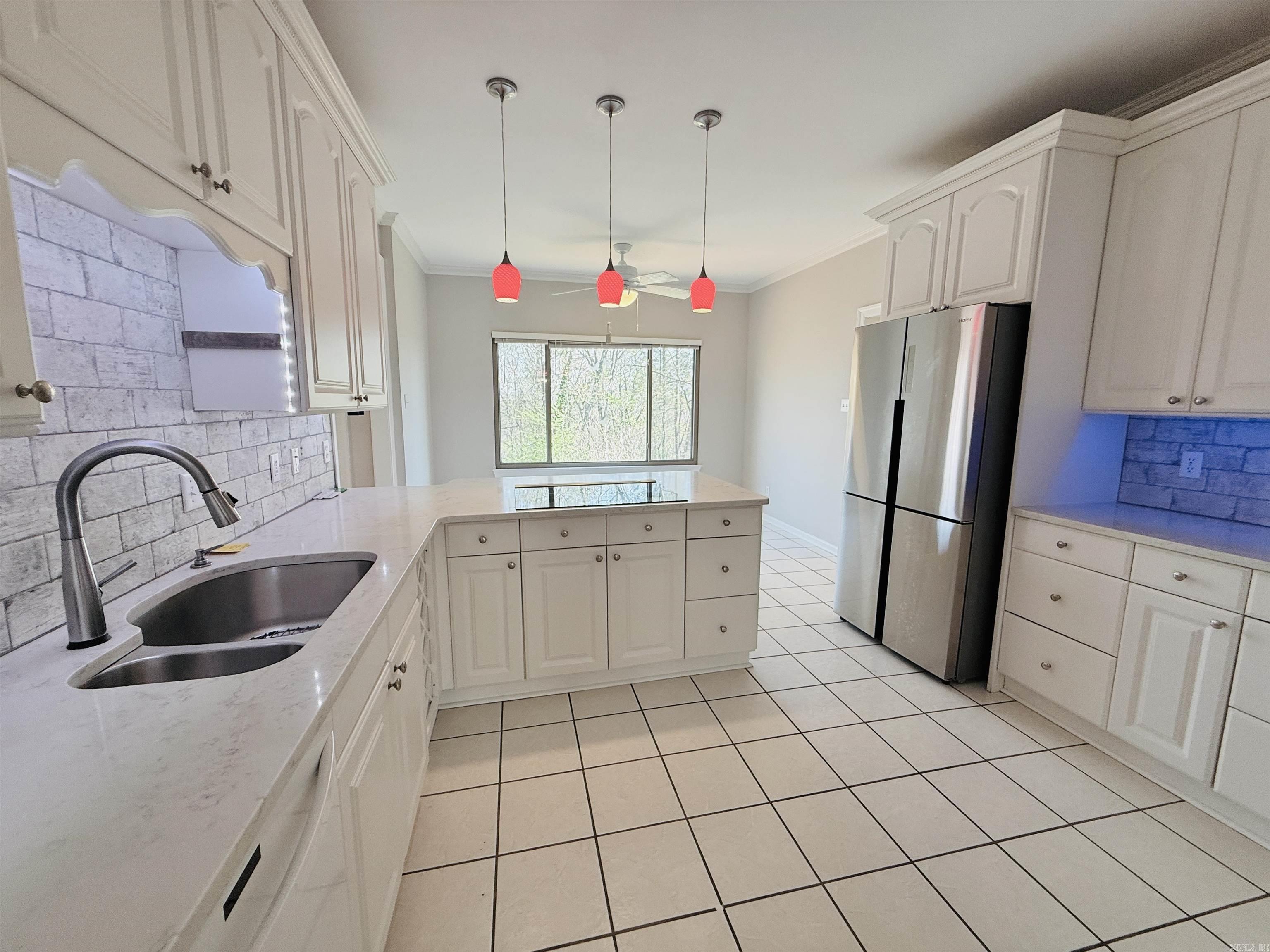 ST CHARLES ADDN - Residential