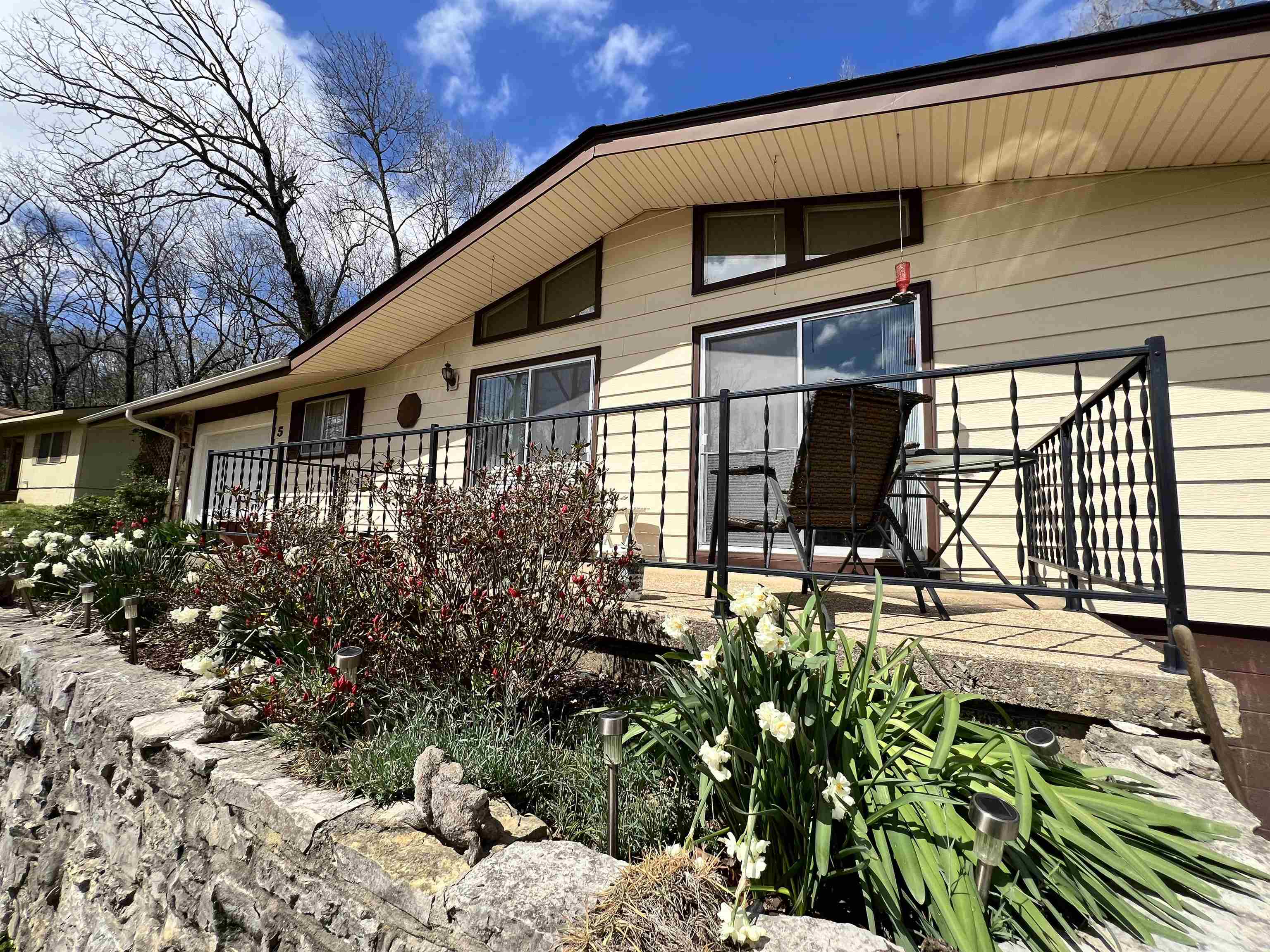 Dakota Second - Residential