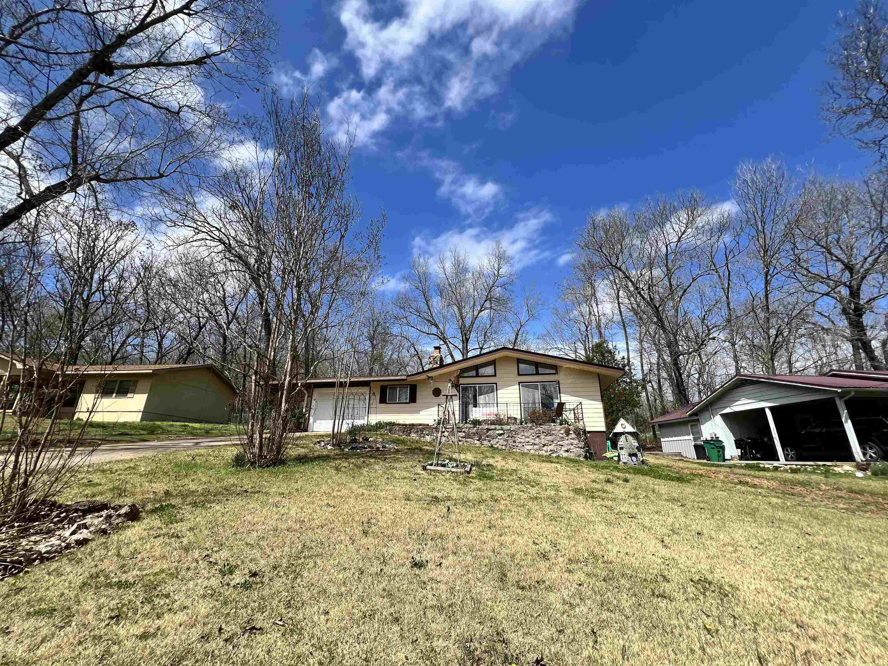 Dakota Second - Residential