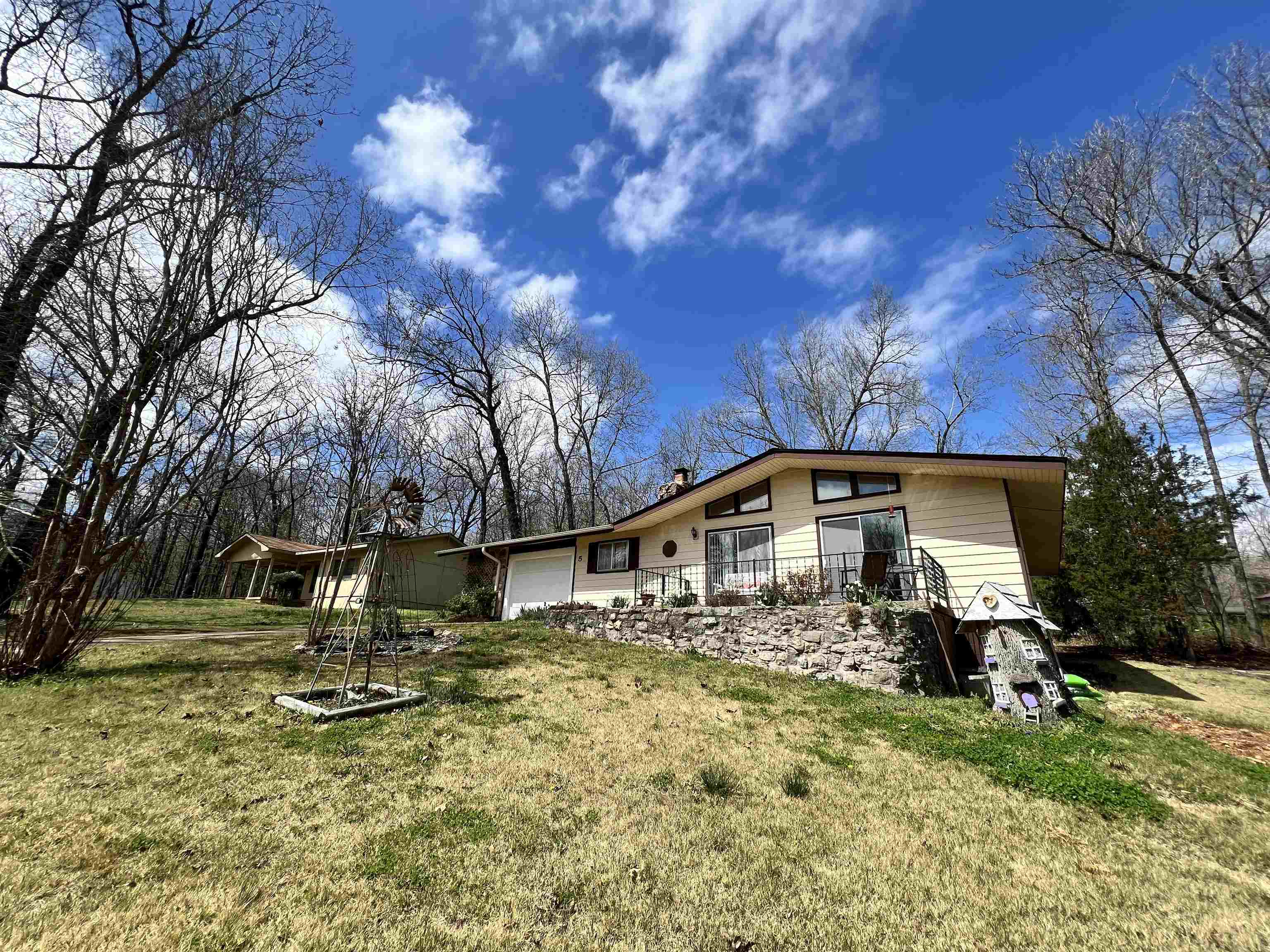 Dakota Second - Residential