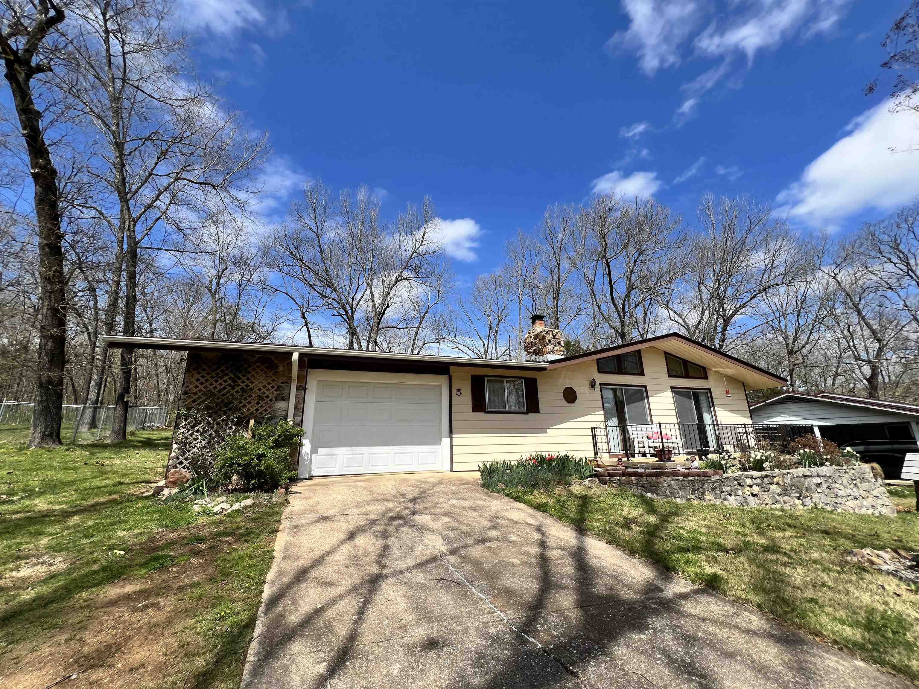 Dakota Second - Residential