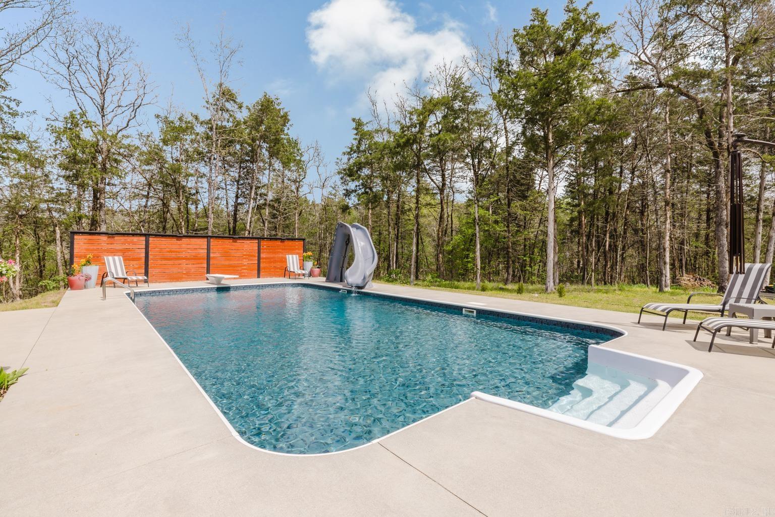 BROOKHAVEN ESTATES - Residential