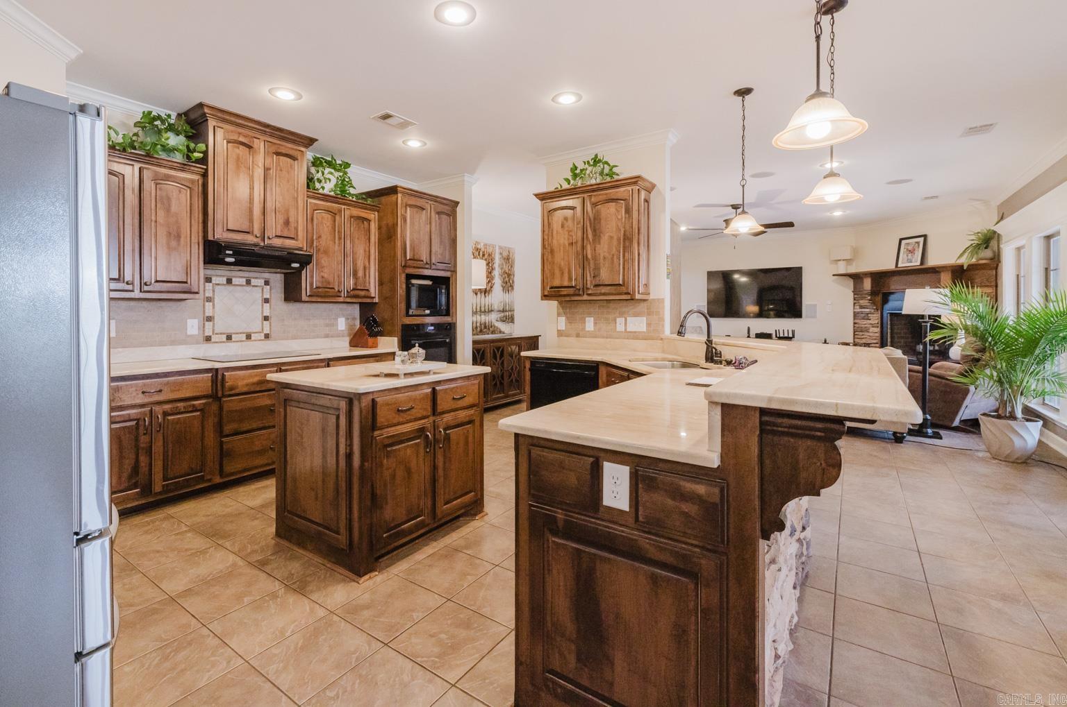 BROOKHAVEN ESTATES - Residential