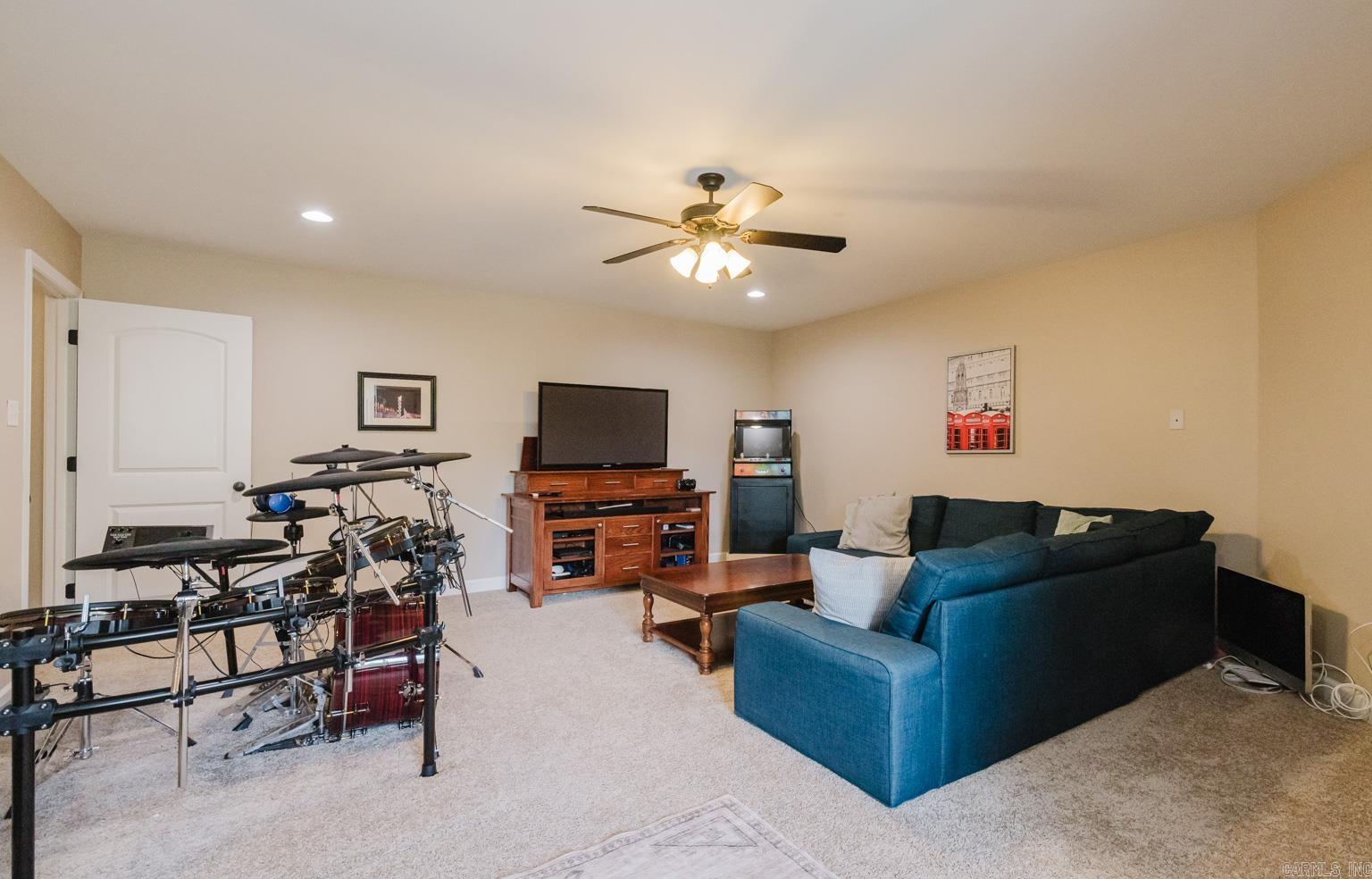 BROOKHAVEN ESTATES - Residential