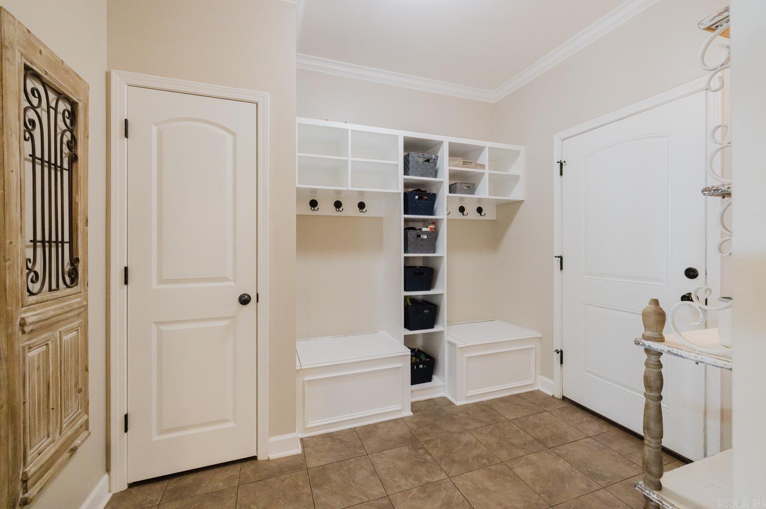 BROOKHAVEN ESTATES - Residential