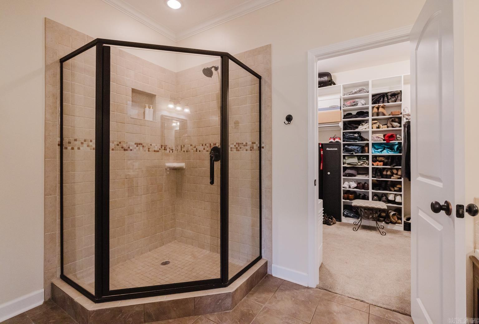 BROOKHAVEN ESTATES - Residential