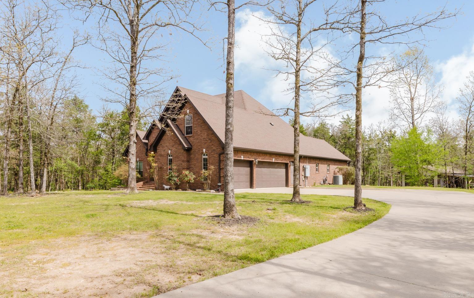 BROOKHAVEN ESTATES - Residential