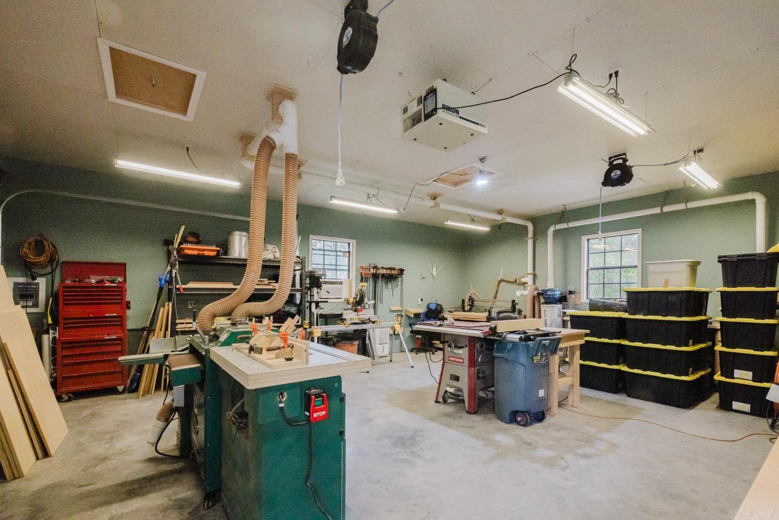 BROOKHAVEN ESTATES - Residential