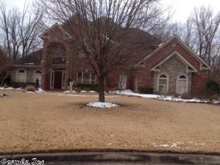 Beautiful 2 story home in cul-de-sac backs up to permanent green space!