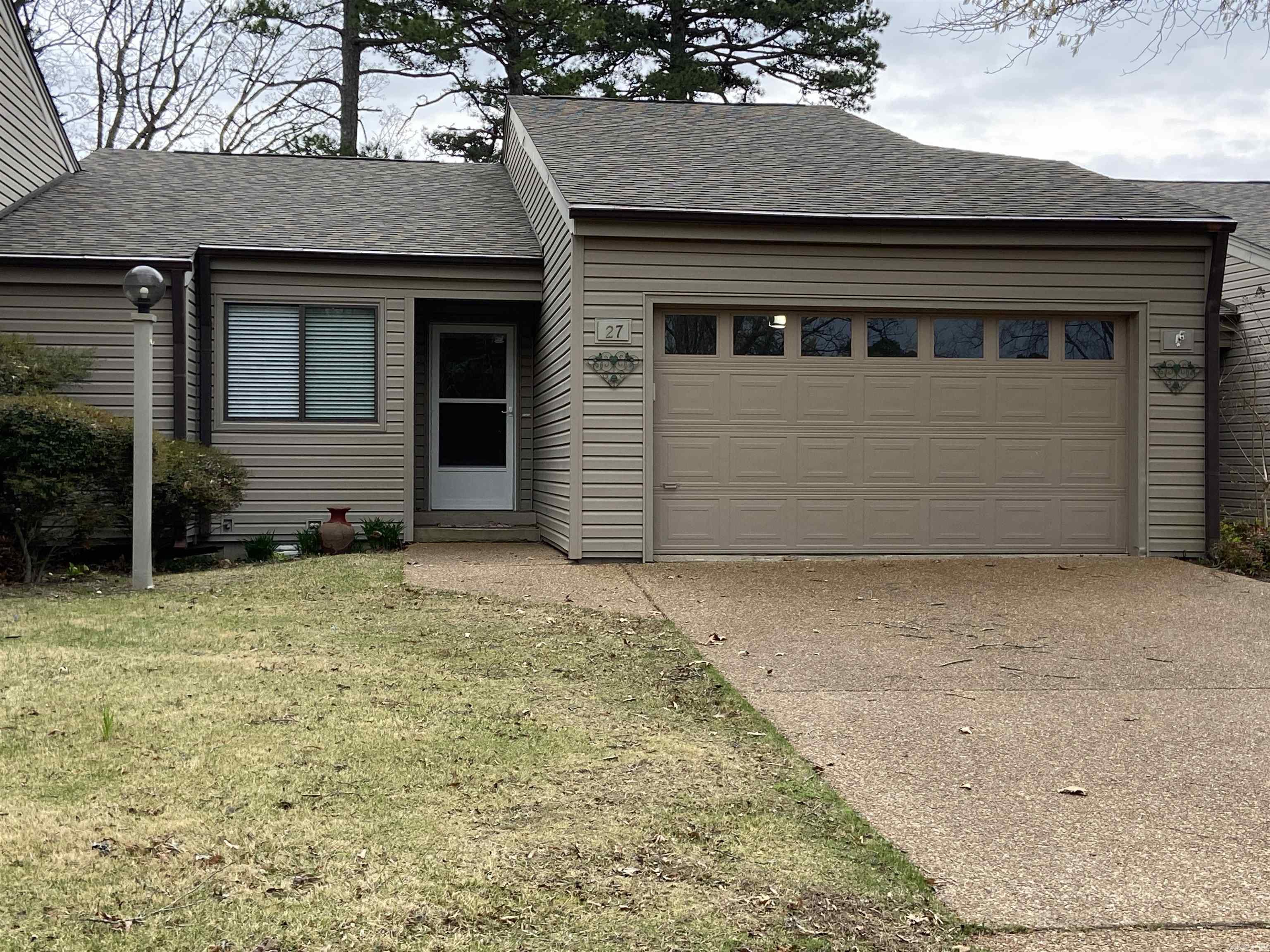COUNTRY CLUB RIDGE - Residential
