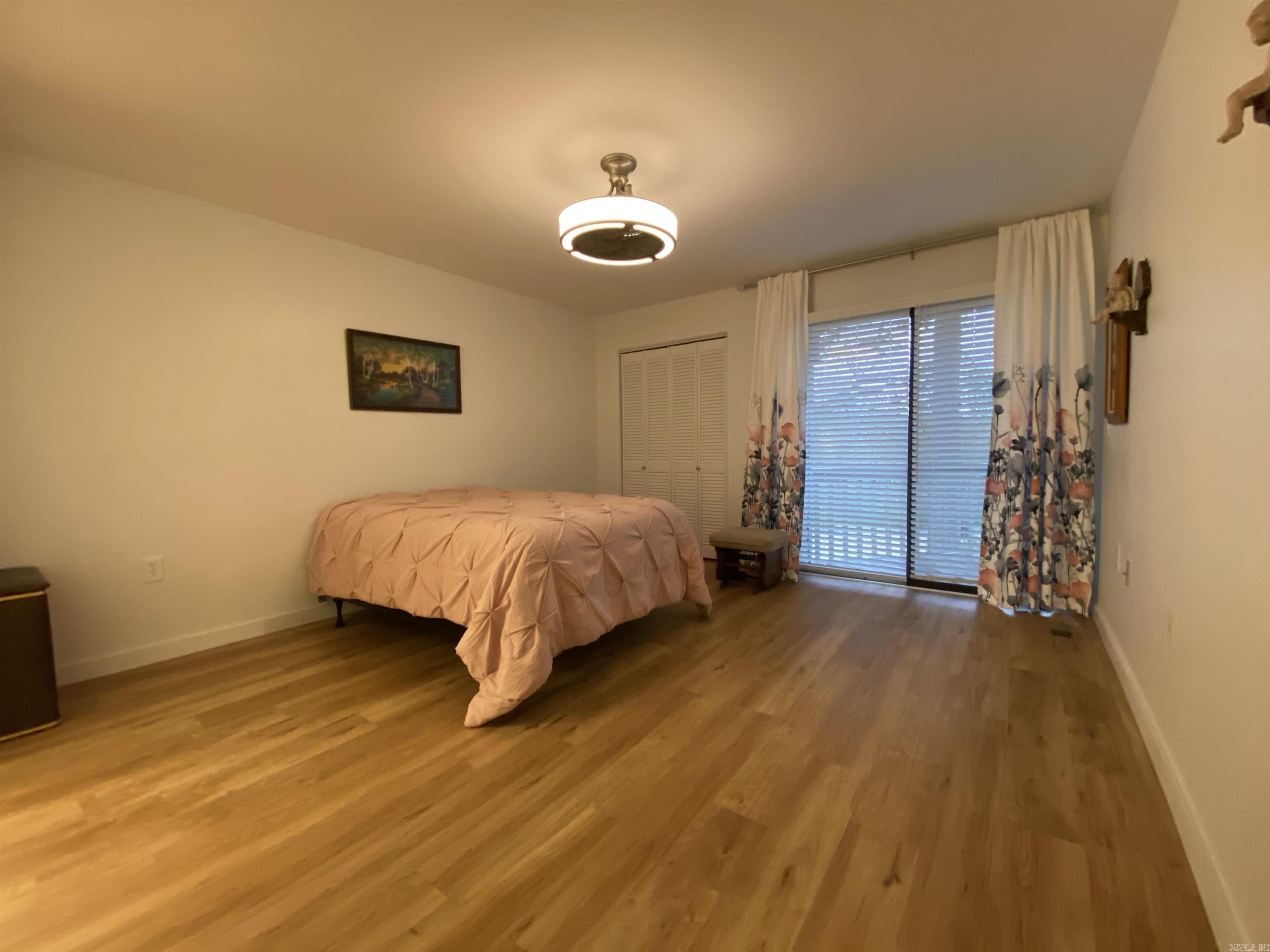 COUNTRY CLUB RIDGE - Residential