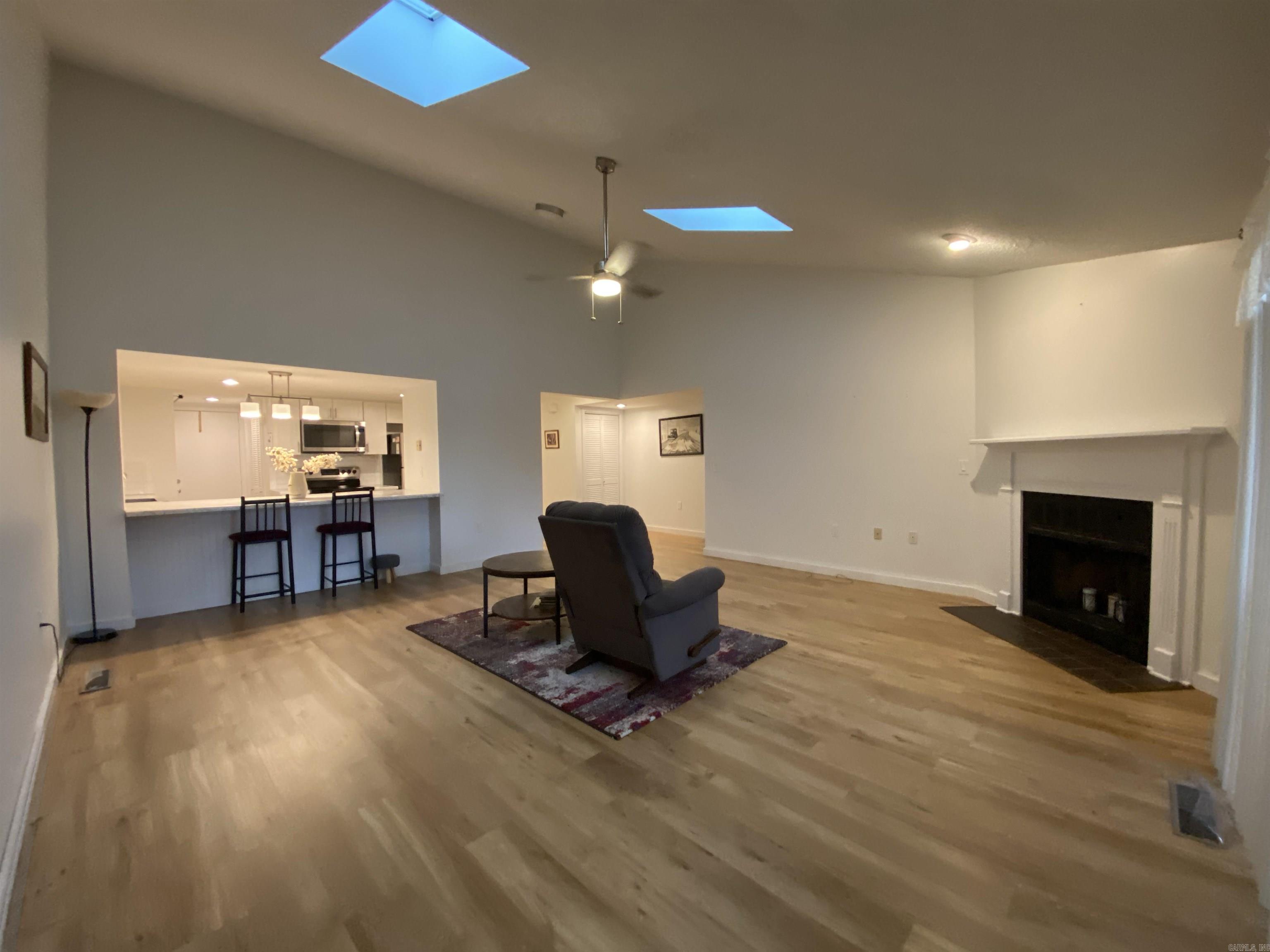 COUNTRY CLUB RIDGE - Residential