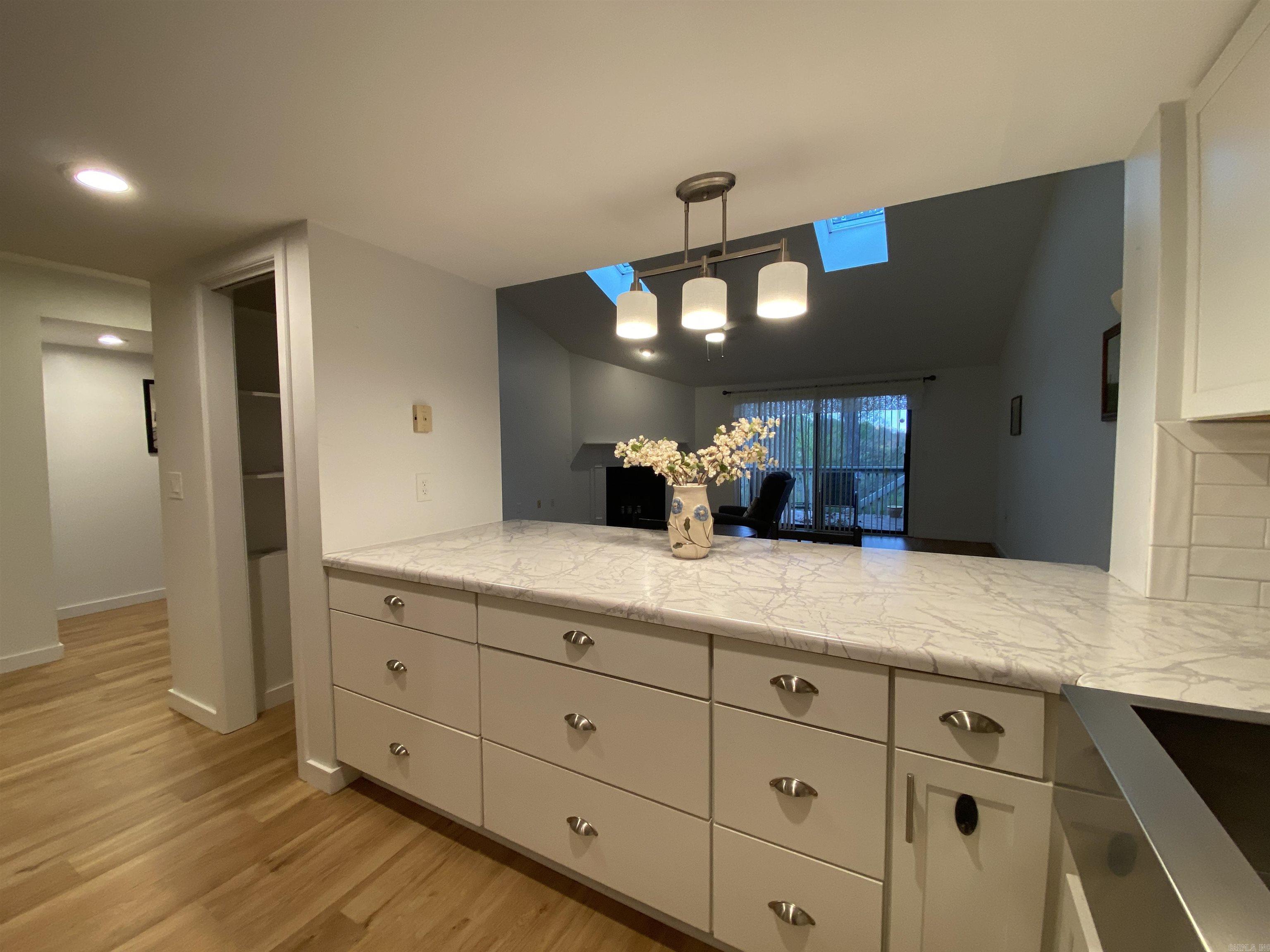 COUNTRY CLUB RIDGE - Residential