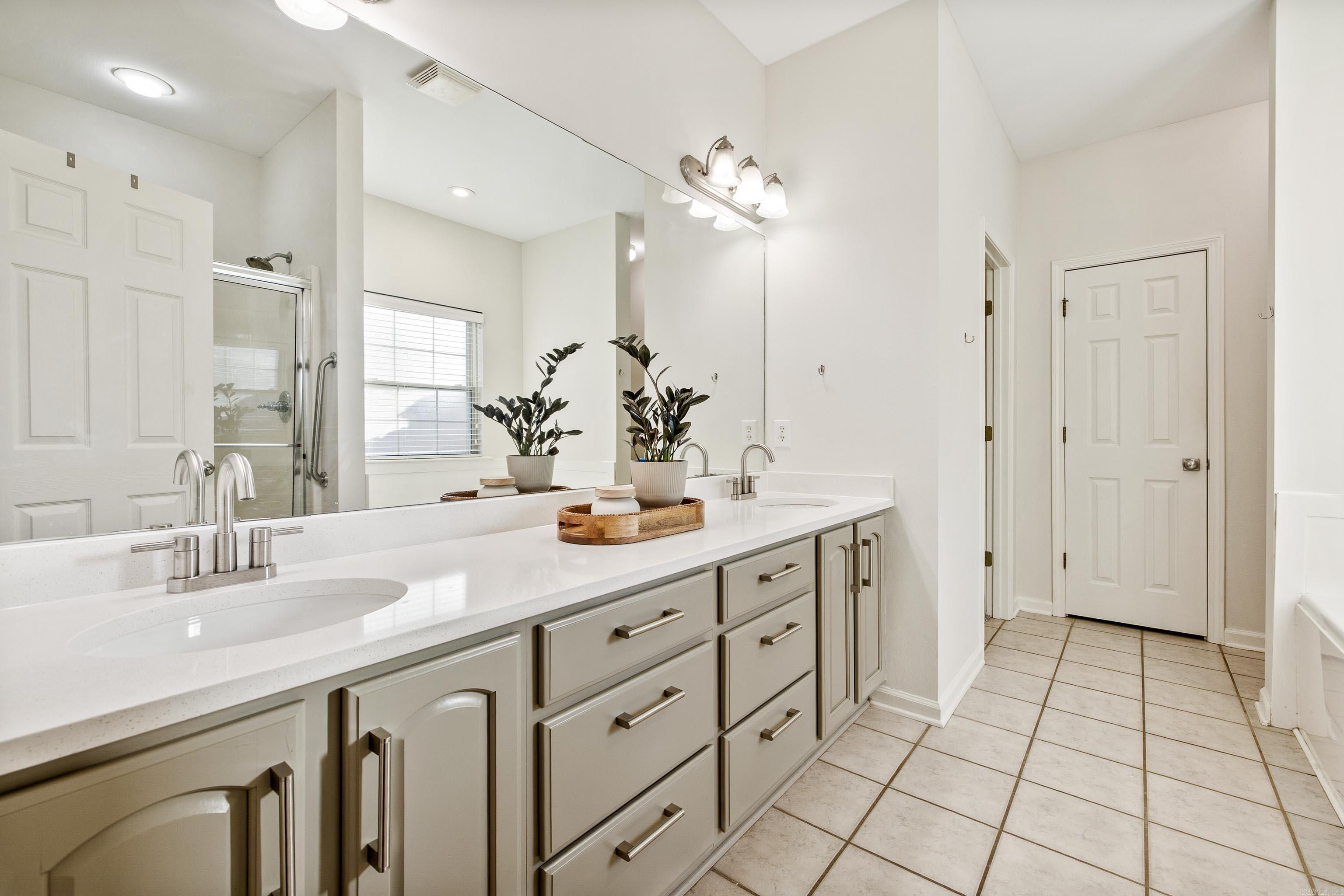 HURRICANE LAKE EST - Residential