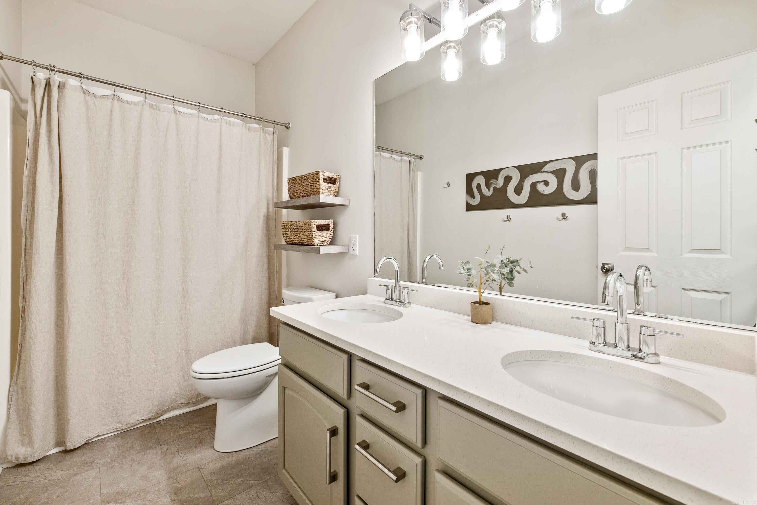 HURRICANE LAKE EST - Residential