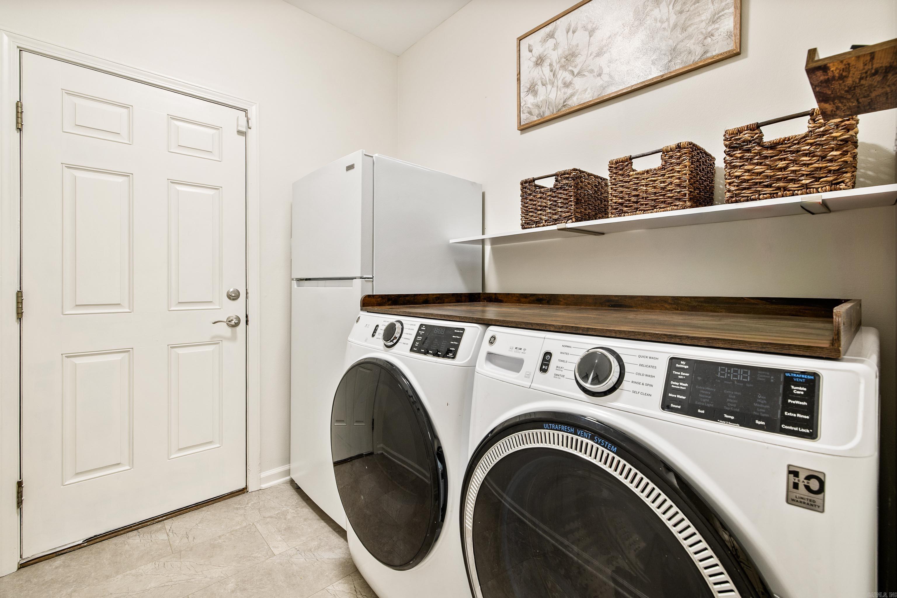 HURRICANE LAKE EST - Residential