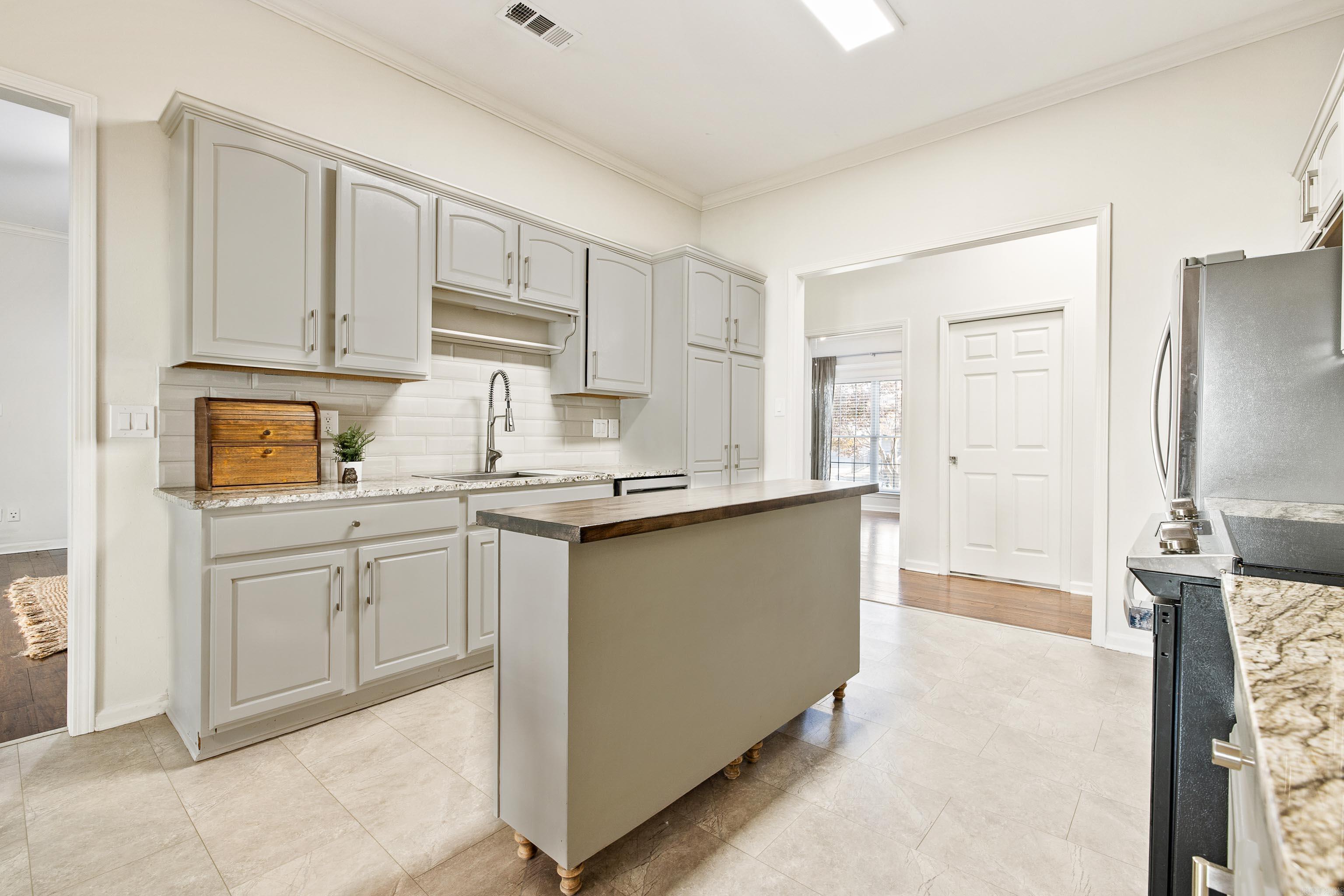 HURRICANE LAKE EST - Residential