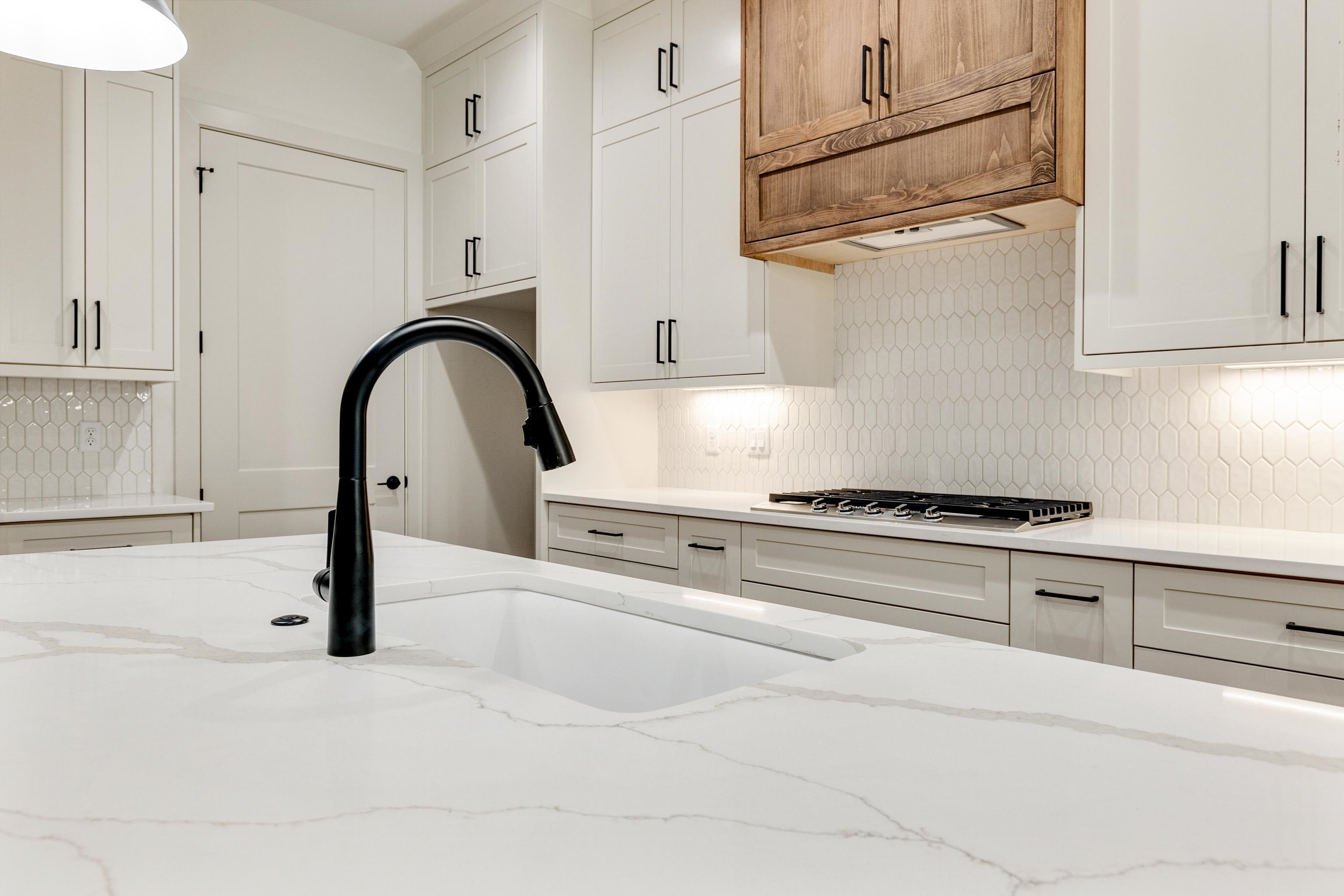 NORTH SHORE @ HURRICANE LAKE EST - Residential