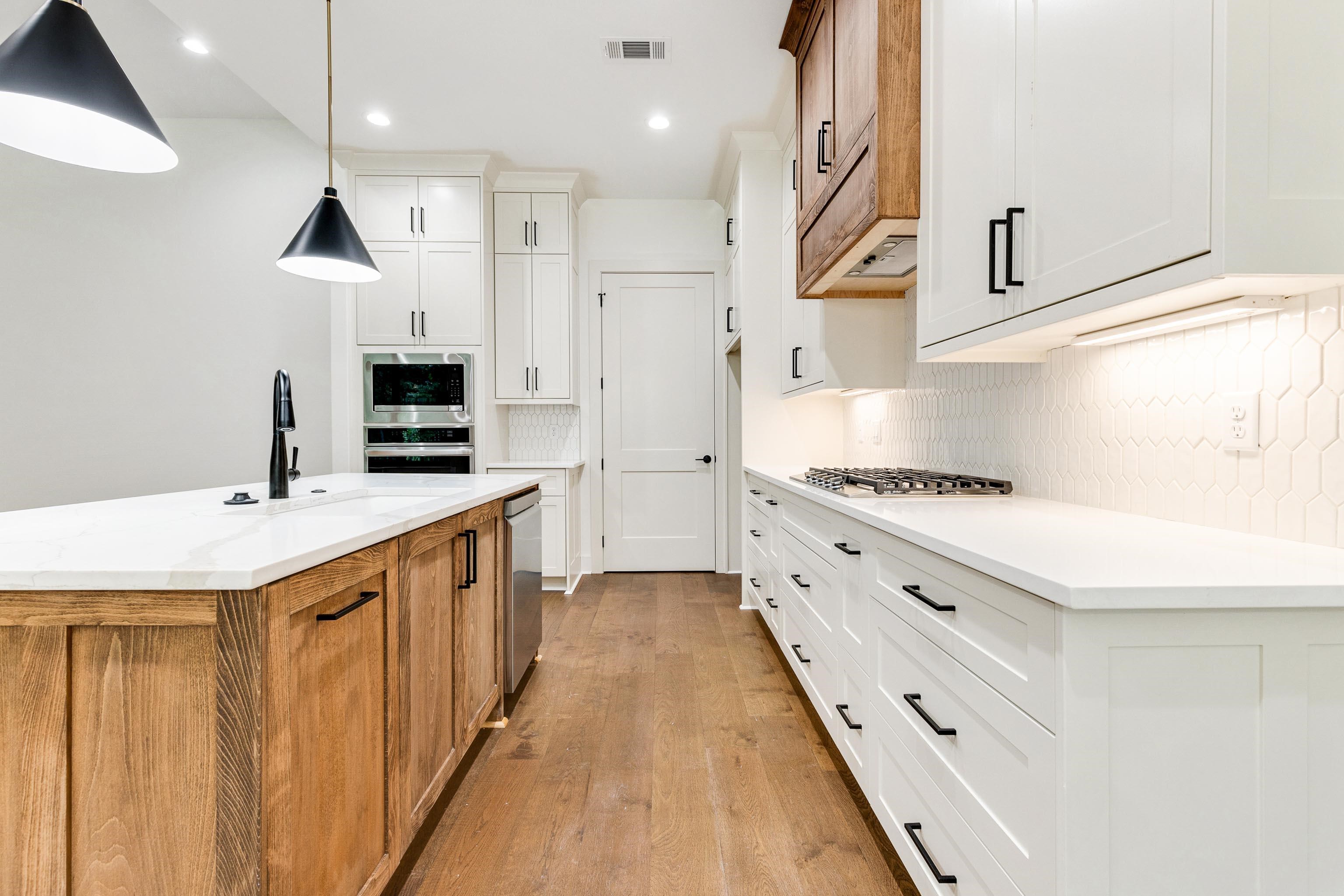 NORTH SHORE @ HURRICANE LAKE EST - Residential