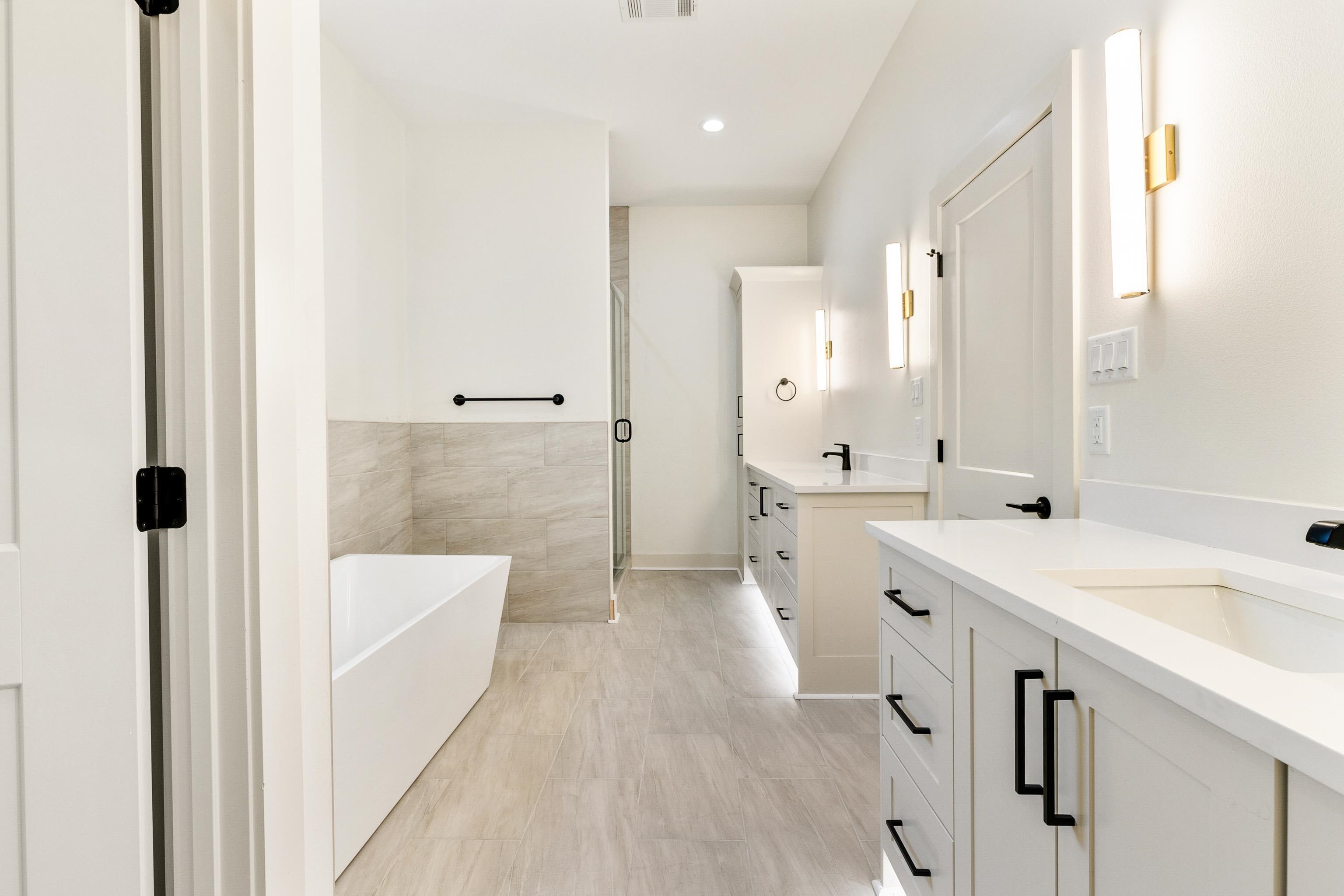 NORTH SHORE @ HURRICANE LAKE EST - Residential