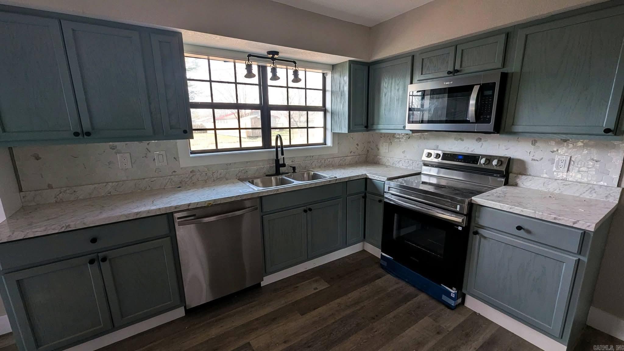 Gibson & Boas - Residential