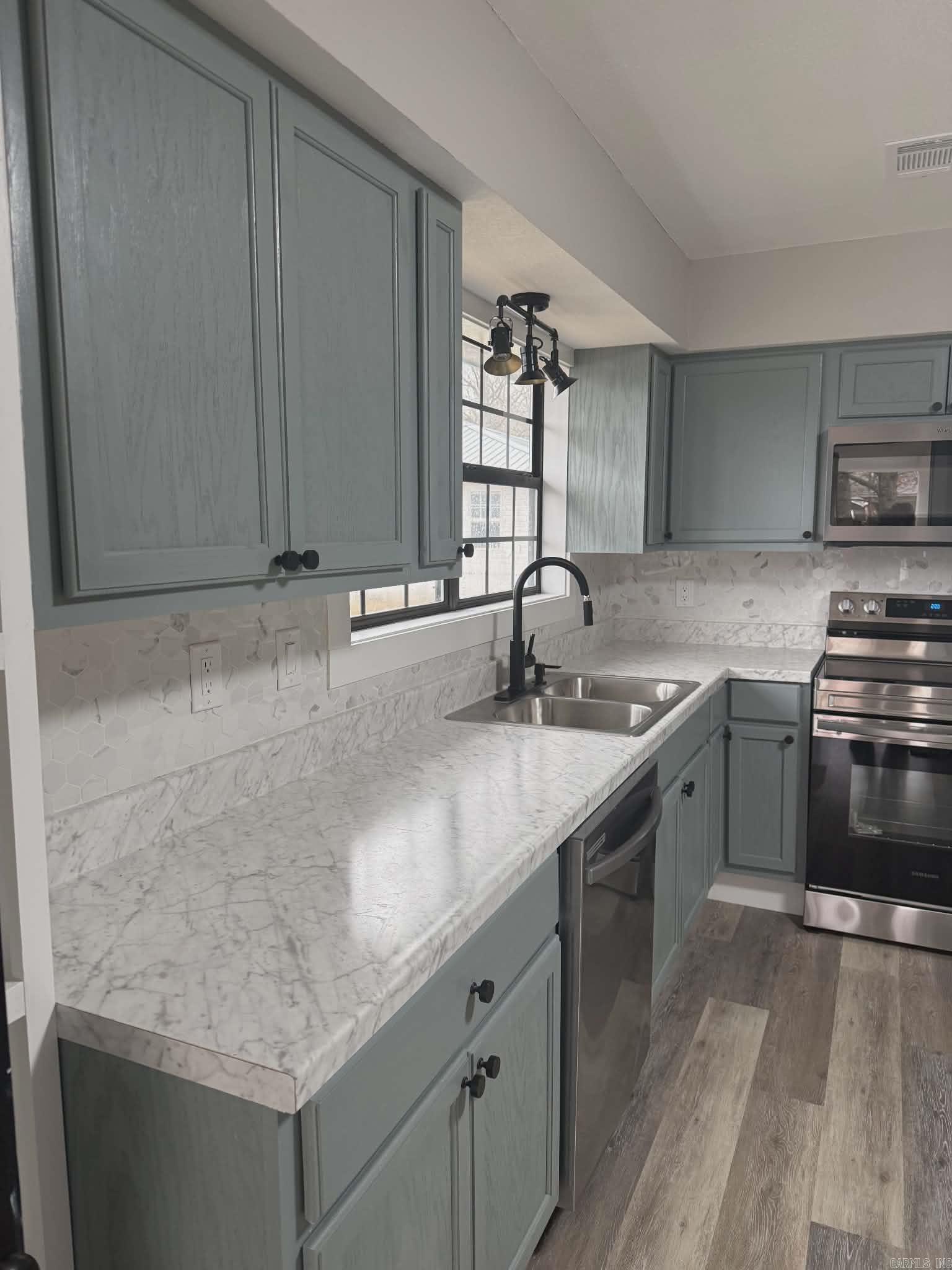 Gibson & Boas - Residential